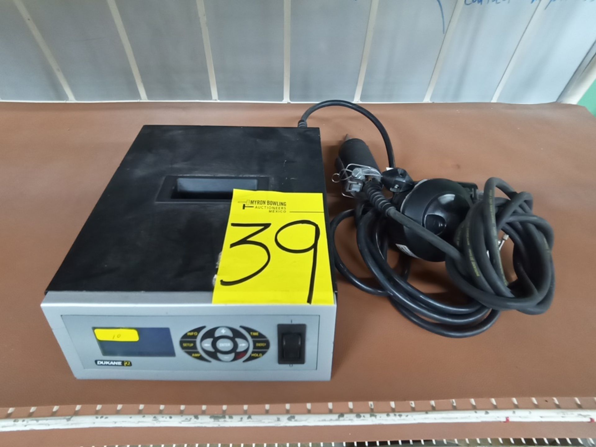 Ultrasonic Portable Welding System Series iQ Model iQ EZ Serial No 251960 110V/60Hz - Image 2 of 10