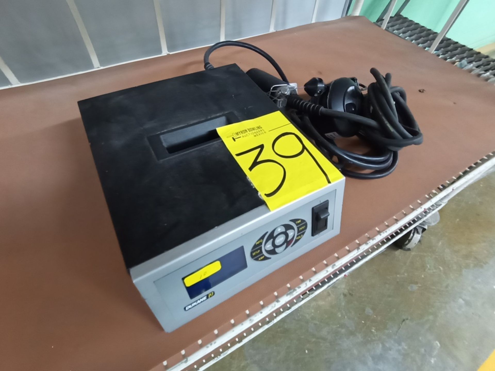 Ultrasonic Portable Welding System Series iQ Model iQ EZ Serial No 251960 110V/60Hz - Image 5 of 10