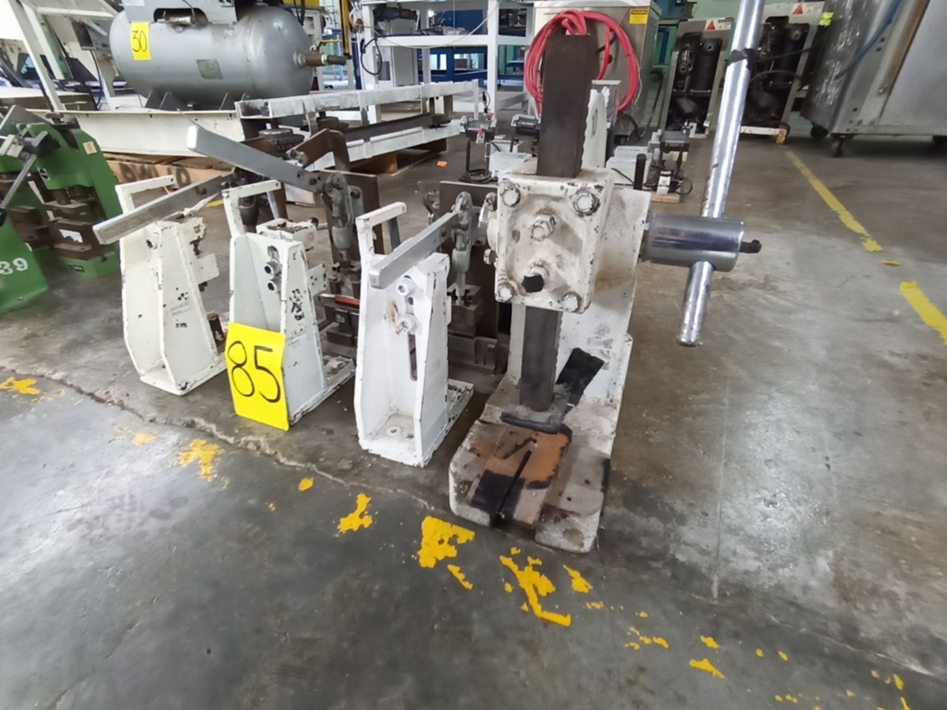 8 manual presses table diameter 65 x 40 (mm) pressure piston stroke 40 (mm) pressure piston - Image 8 of 15