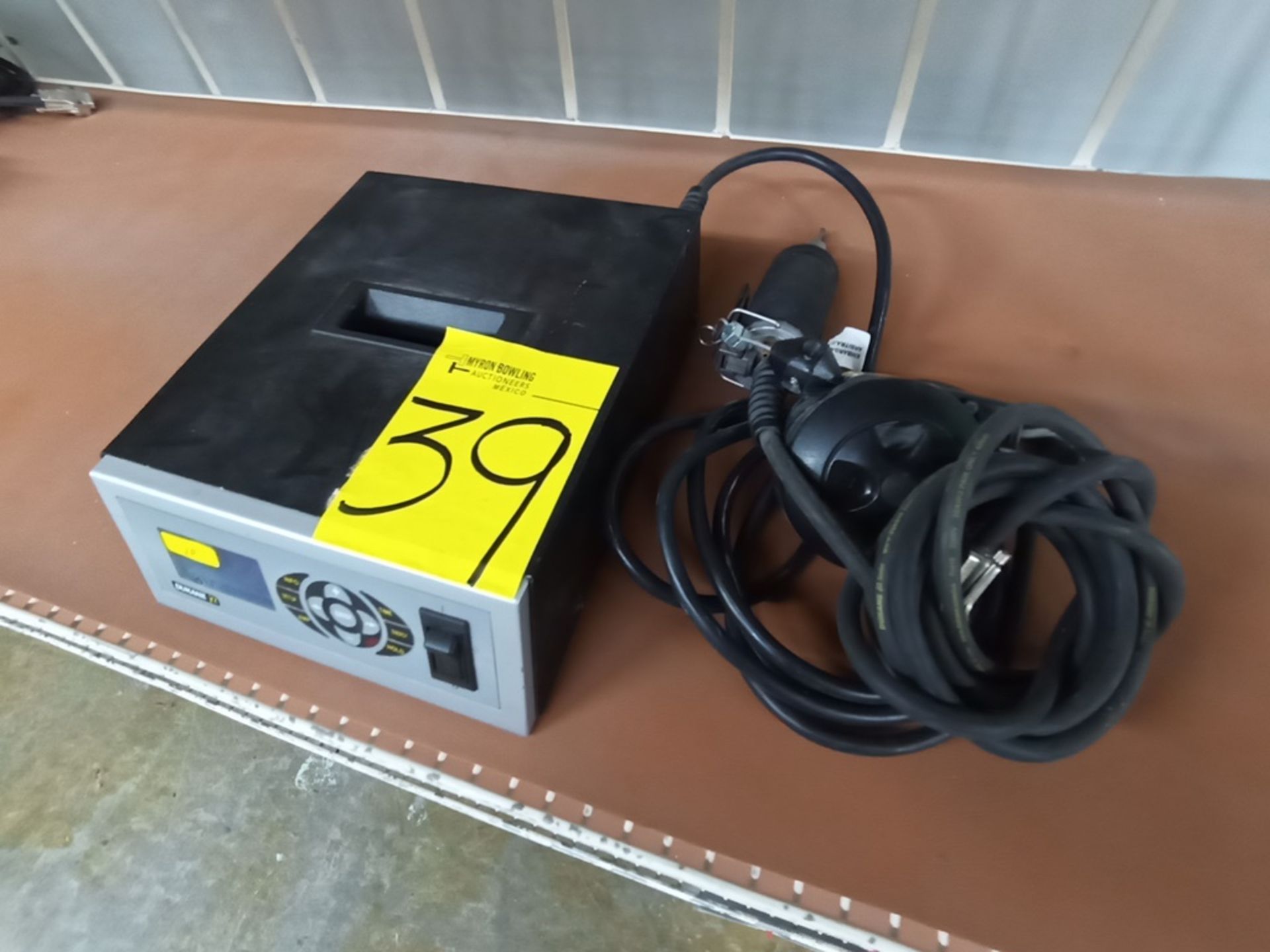 Ultrasonic Portable Welding System Series iQ Model iQ EZ Serial No 251960 110V/60Hz - Image 7 of 10