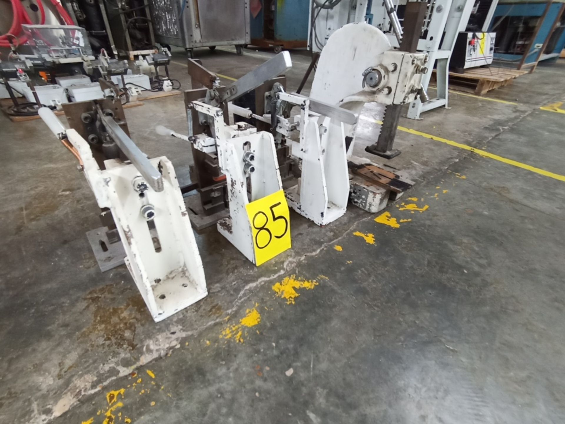 8 manual presses table diameter 65 x 40 (mm) pressure piston stroke 40 (mm) pressure piston - Image 6 of 15