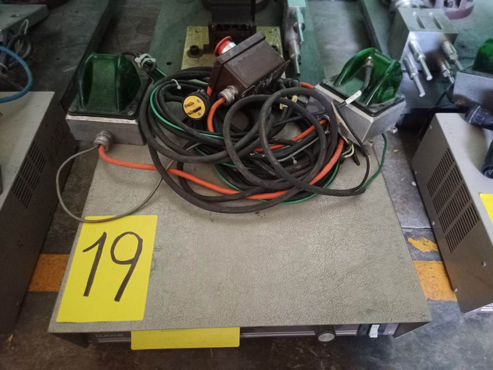 Dukane ultrasonic welder, Model 43a250, S/N 20062 110V/60Hz - Image 12 of 17