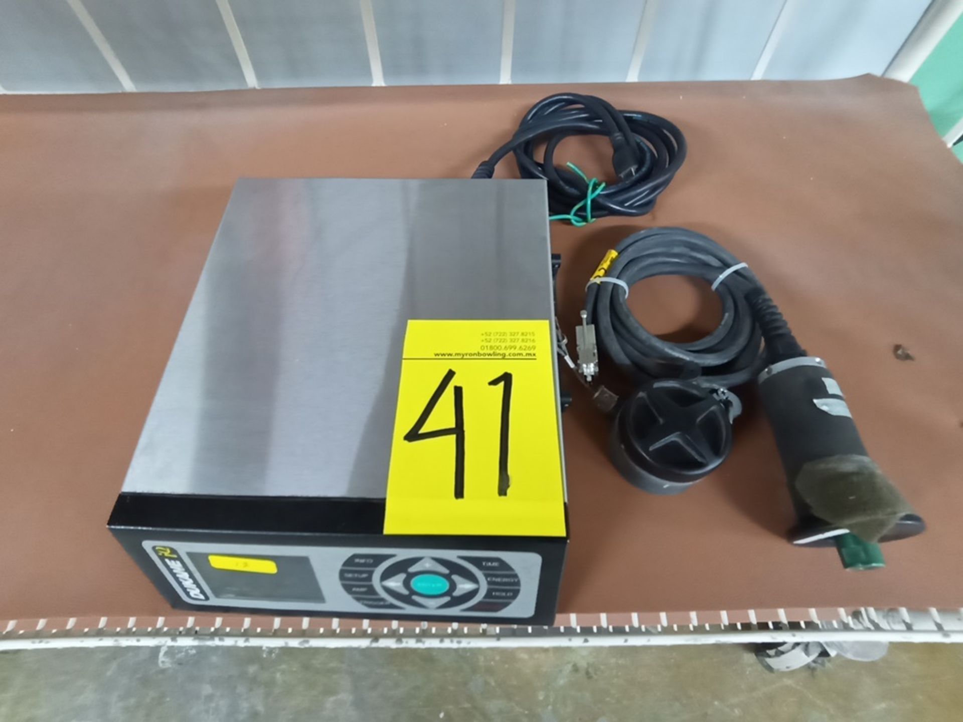 Ultrasonic Portable Welding System Series iQ Model iQ EZ Serial No 326827 110V/60Hz - Image 6 of 9