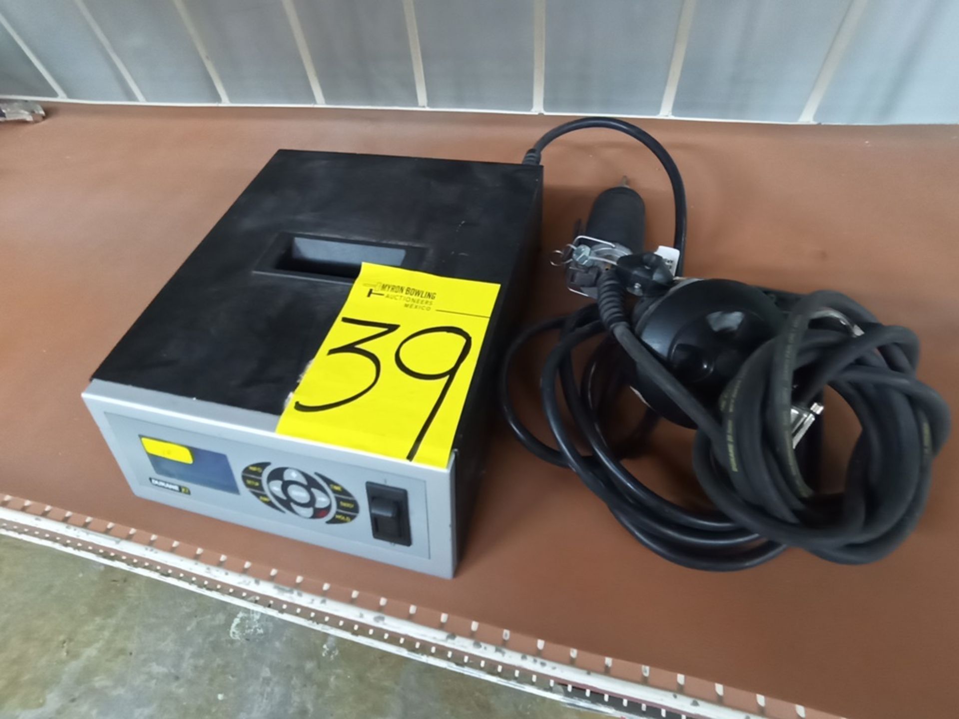 Ultrasonic Portable Welding System Series iQ Model iQ EZ Serial No 251960 110V/60Hz - Image 8 of 10
