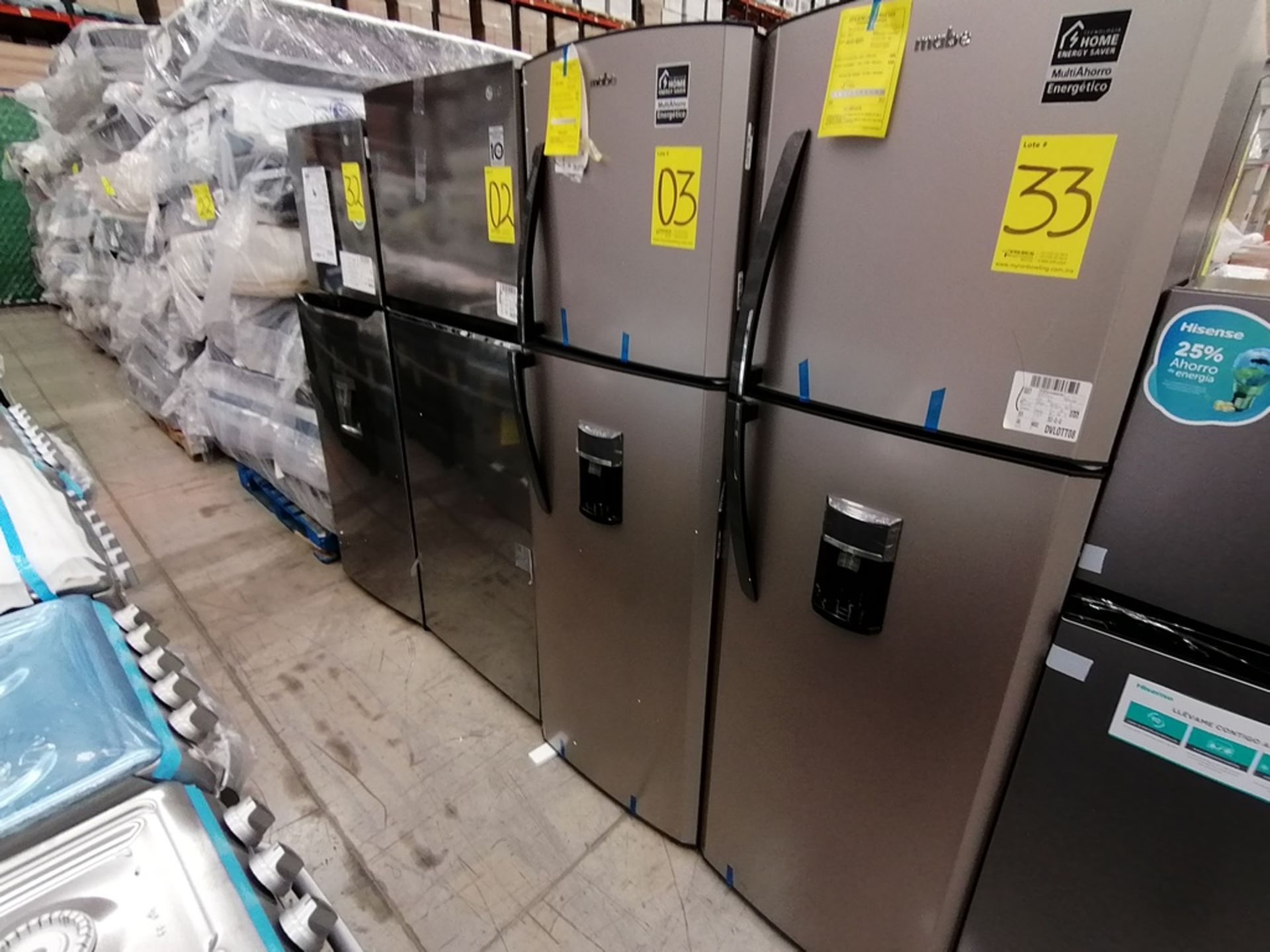 1 Refrigerador con Dispensador de Agua Marca Mabe, Color Gris, Modelo RMA300FJMR, Serie 2112B707142