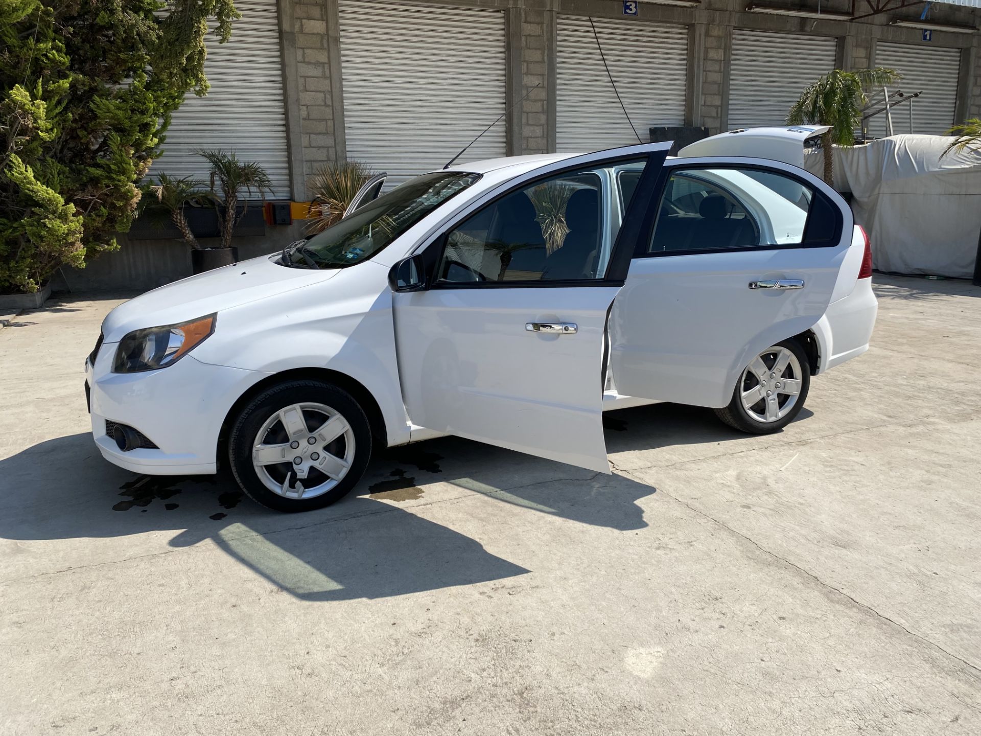 Vehículo marca Chevrolet, Tipo AVEO, Modelo 2017, No. de Serie 3G1TB5CFXHL116267, Transmisión manua - Image 13 of 33