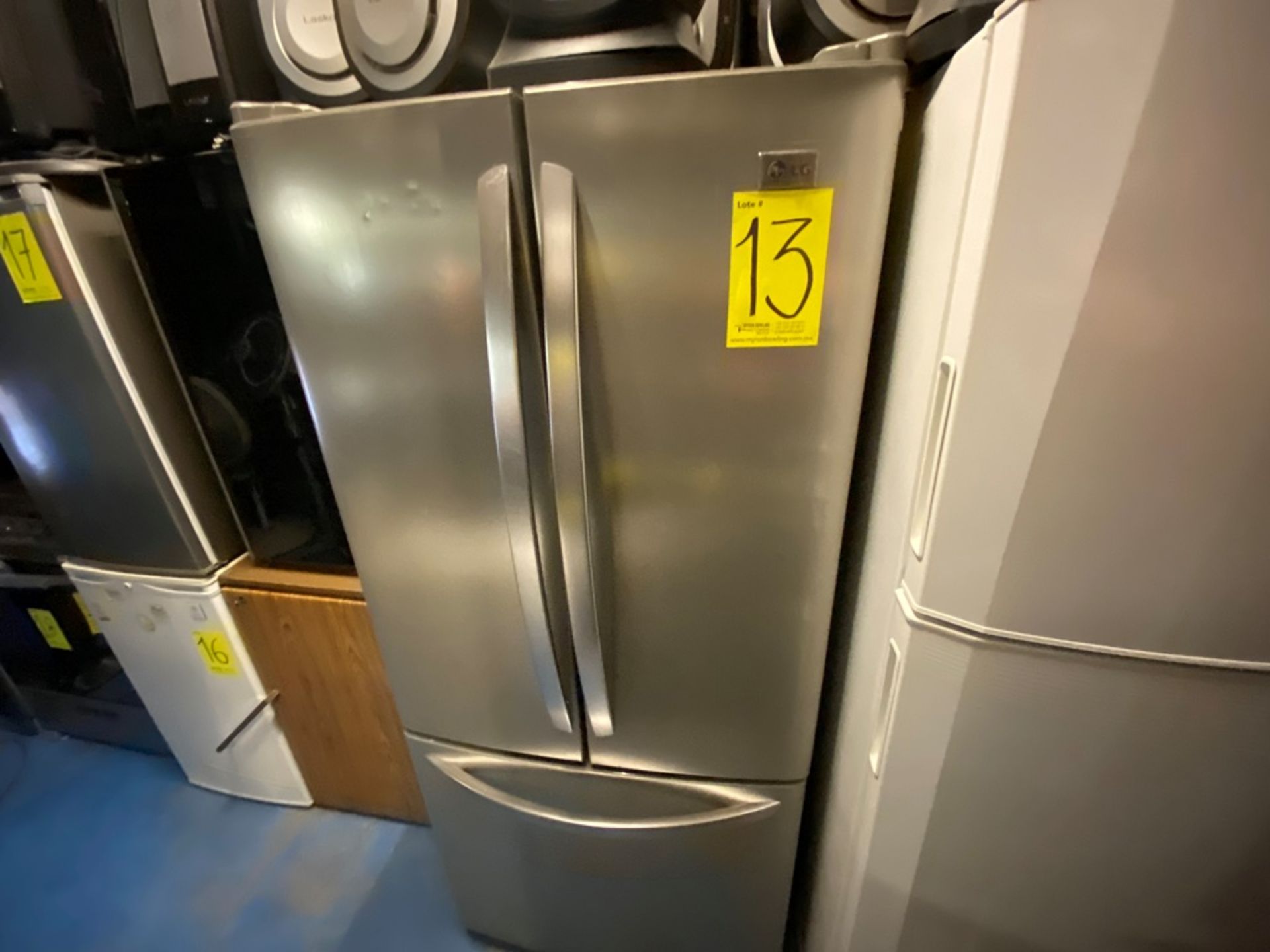 Refrigerador Marca LG, Modelo GMB209JTAH, Serie 110MRTT0U625, Color gris Detalles estéticos, favor - Image 2 of 15