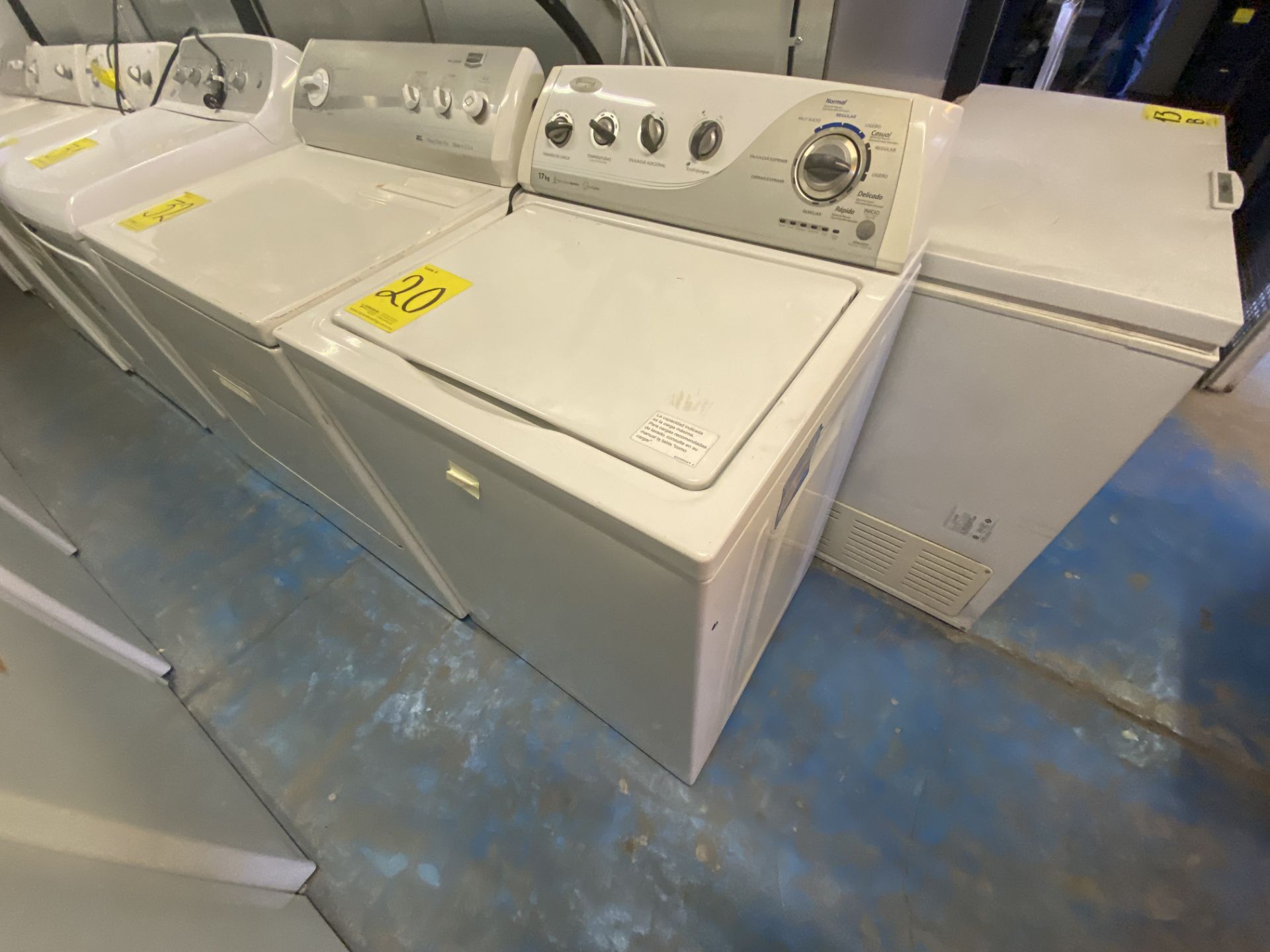 Lote Conformado por 1 Lavadora maraca Whirlpool de 17 kg, color blanco, Modelo 7MWTW170ABM0, Serie - Image 4 of 11