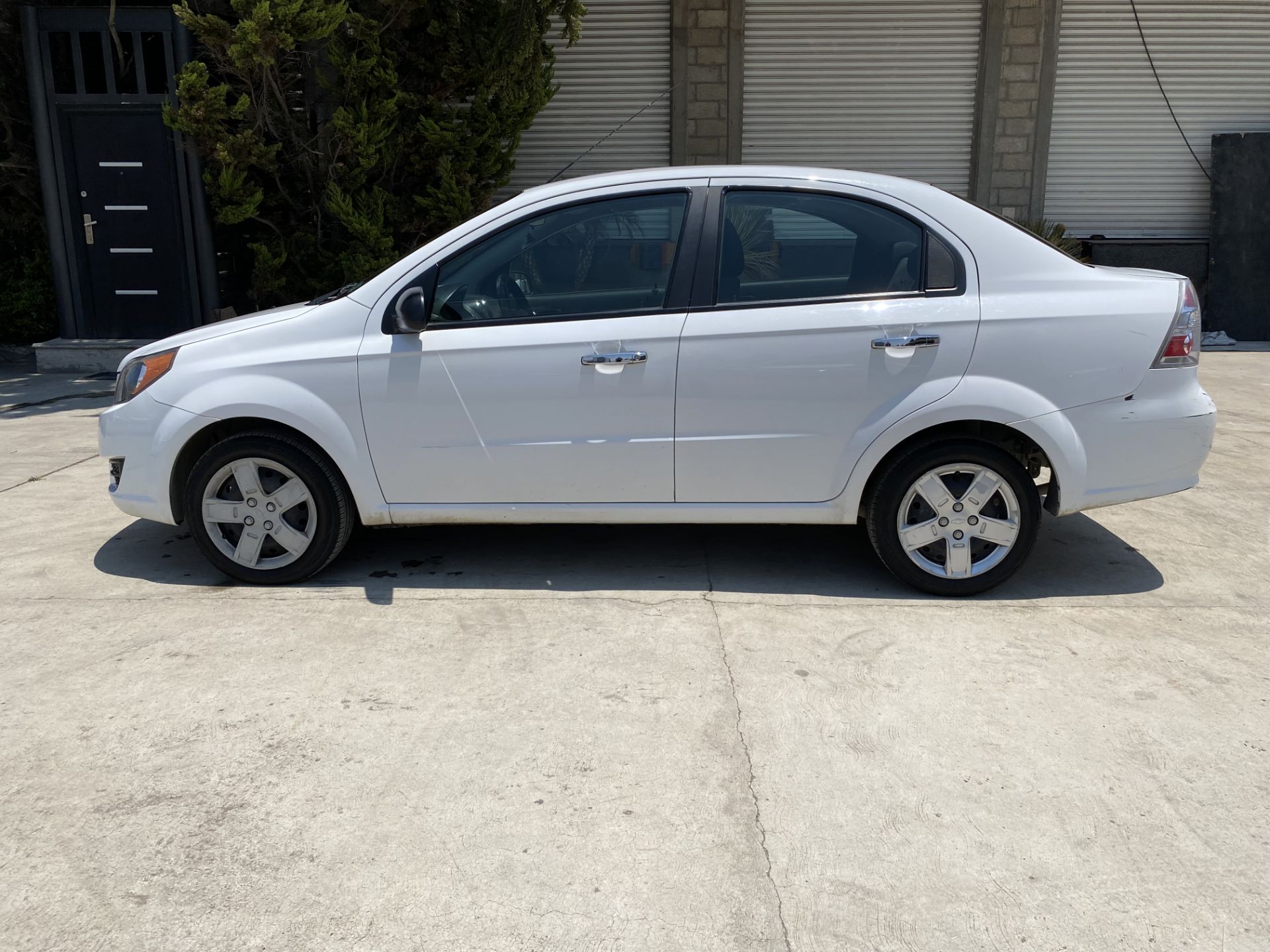 Vehículo marca Chevrolet, Tipo AVEO, Modelo 2018, No. de Serie 3G1TB5CF3JL138259, Transmisión manua - Image 3 of 34