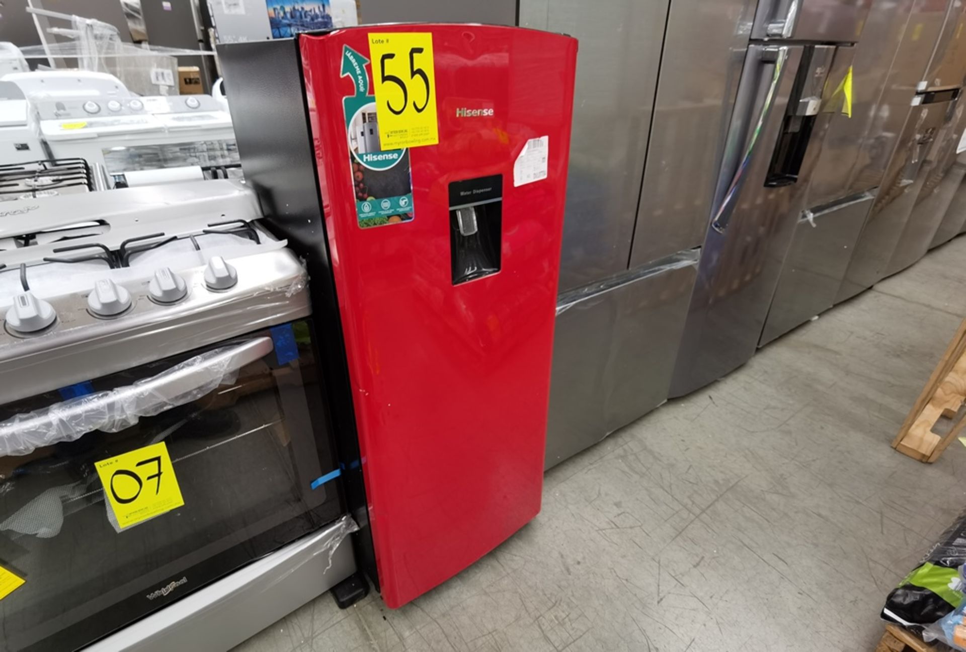 1 Refrigerador con Dispensador de Agua Marca Hisense, Modelo RR63D6WRX, Serie 0568, Color Rojo, Dañ - Image 6 of 9