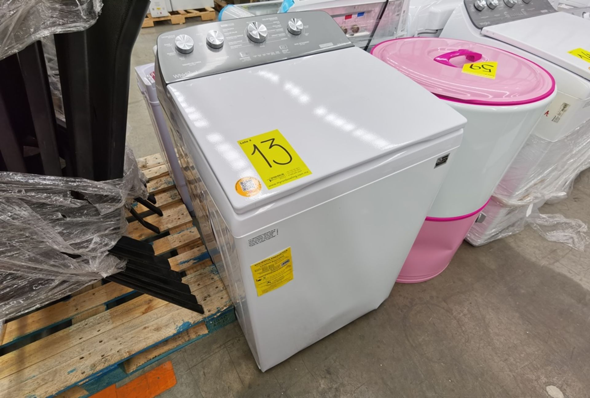 1 Lavadora de 20 Kg, Marca Whirlpool, Modelo 8MWTW2024MJM0, Serie 2241, Color Blanco, Daños estétic - Image 6 of 10