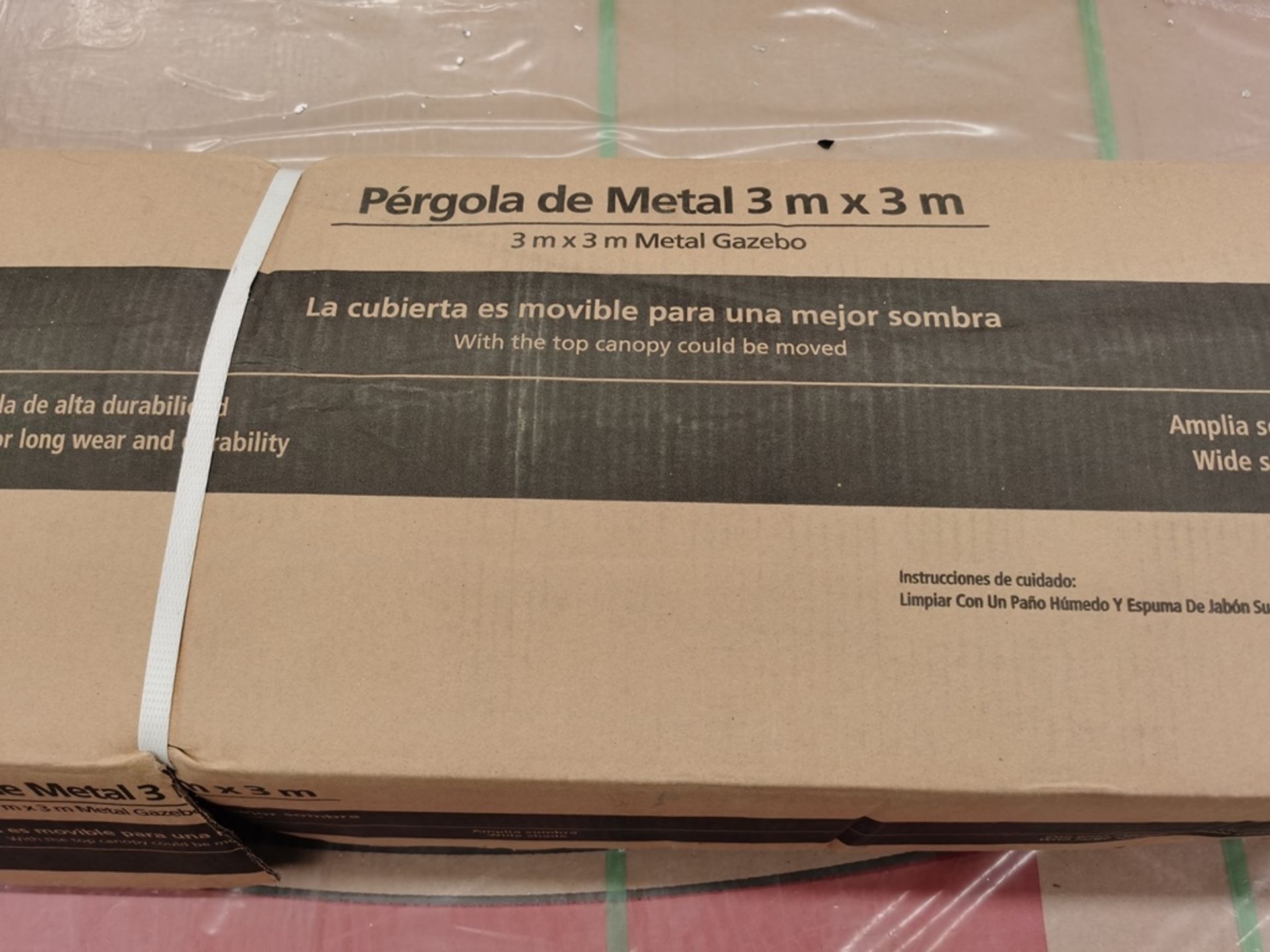 Lote con 2 cajas contiene: de 1 toldo 3x3 de Metal y 1 Cobertizo de almacenamiento, Favor de inspec - Image 5 of 8