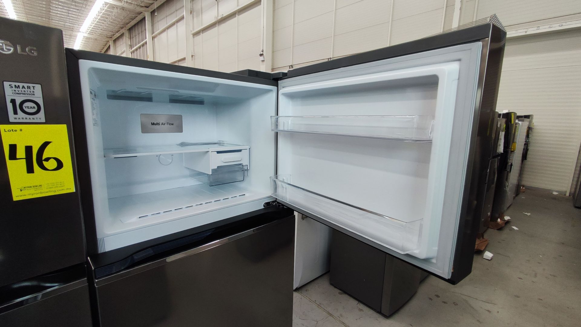 Lote Conformado por 2 Refrigeradores, Contiene; 1 Refrigerador Marca LG, Modelo VT40BP, Serie 11MRW - Image 20 of 22