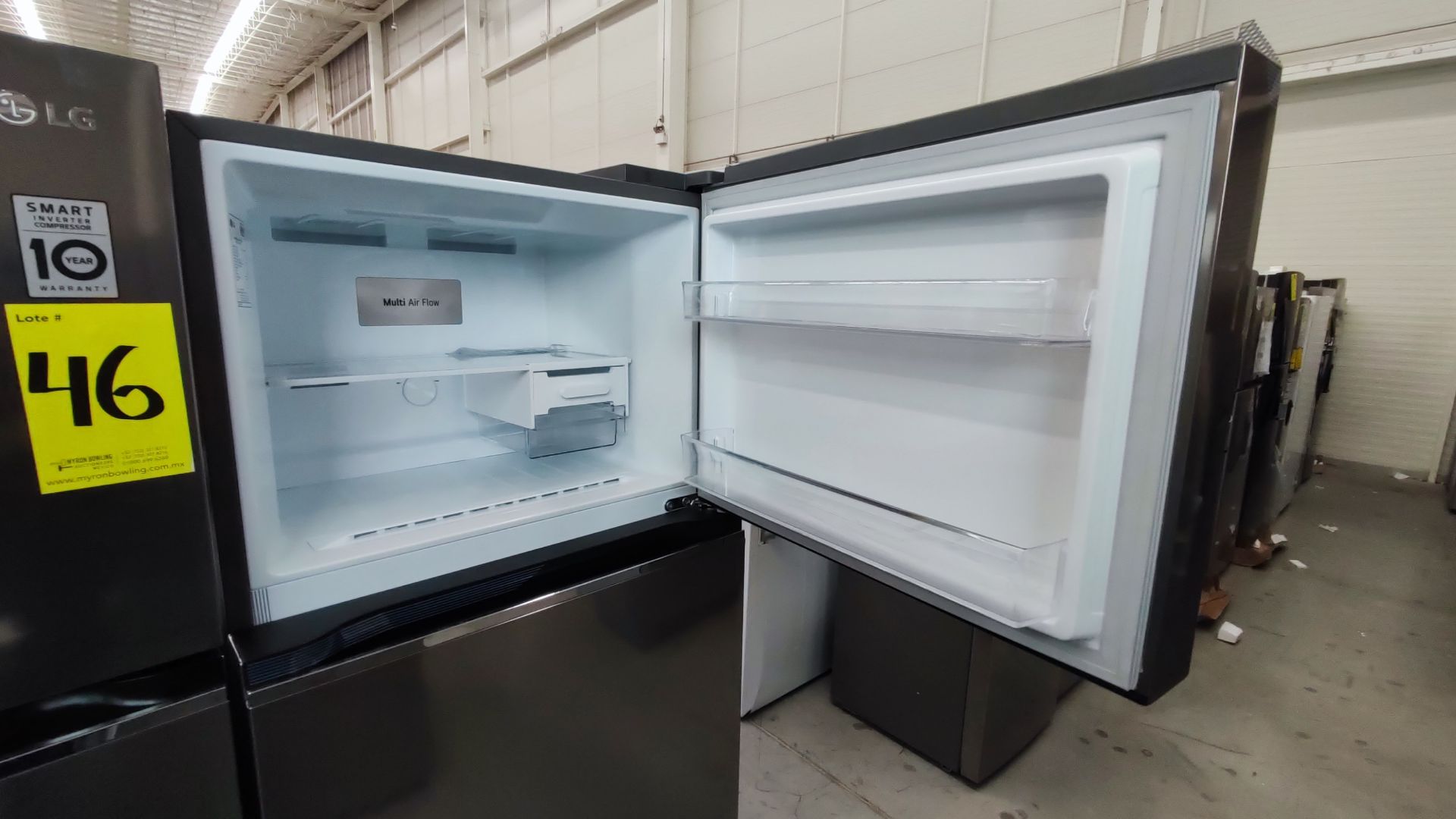 Lote Conformado por 2 Refrigeradores, Contiene; 1 Refrigerador Marca LG, Modelo VT40BP, Serie 11MRW - Image 19 of 22