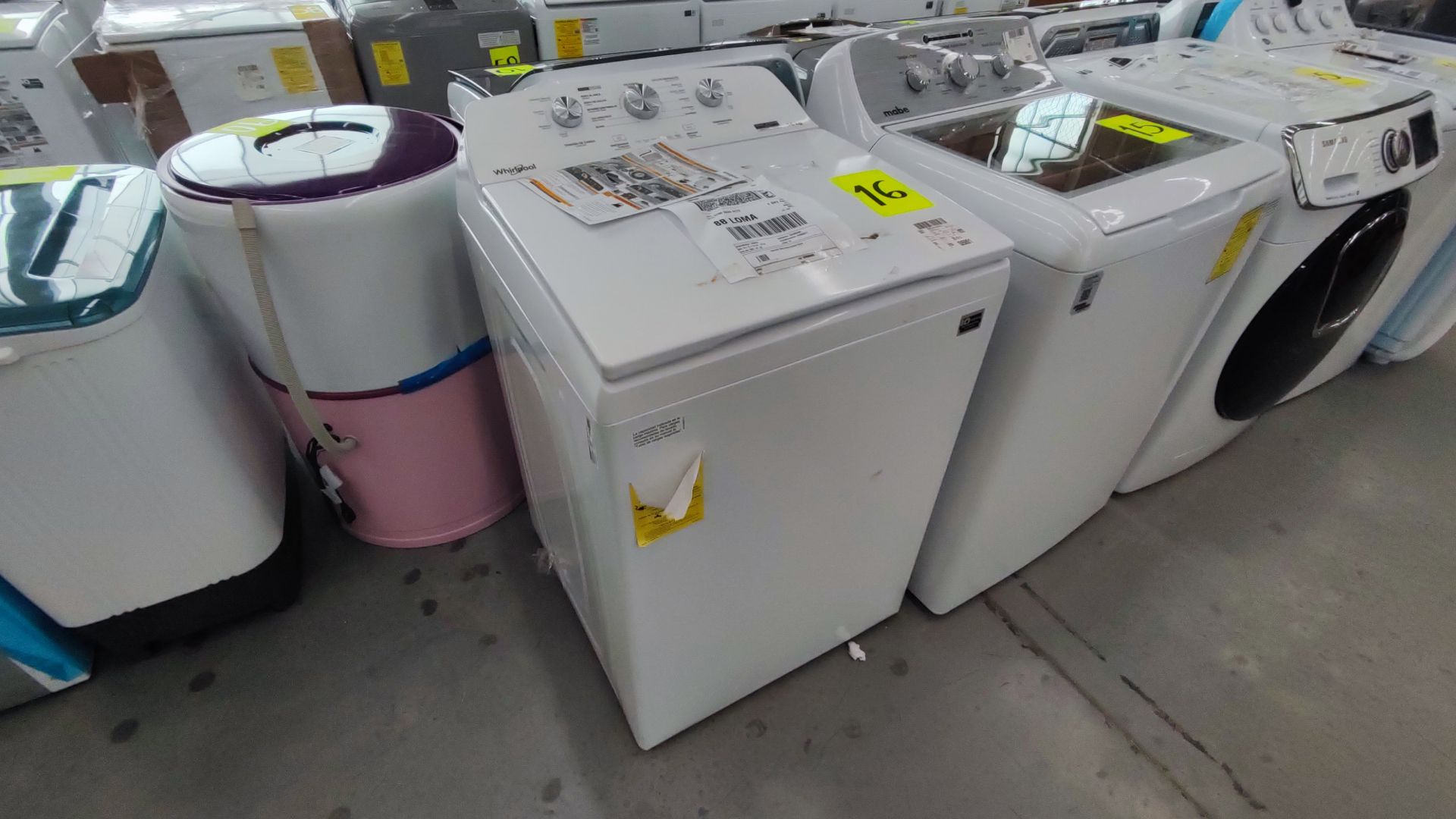 Lote conformado por 2 Lavadoras, Contiene; 1 Lavadora de 16 kg, Marca Whirlpool, Modelo 8MWTW1612, - Image 14 of 17