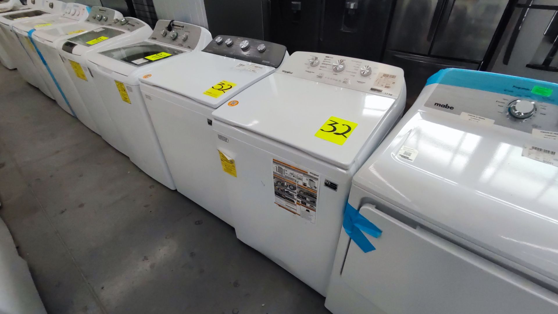 Lote conformado por 2 Lavadoras, Contiene; 1 Lavadora de 19 kg, Marca Whirlpool, Modelo 8MWTW1934MJ