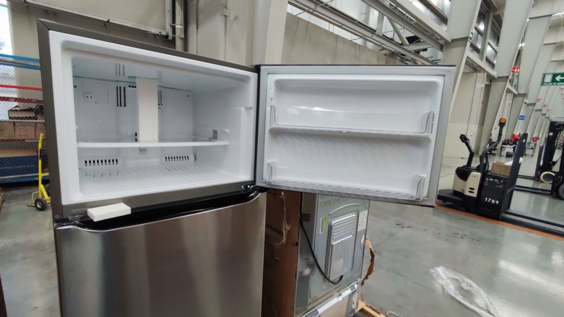 1 Refrigerador Marca LG, Modelo LT57BPSX, Serie 111MRXX34994, Color Gris, Favor de inspeccionar. (N - Image 8 of 11