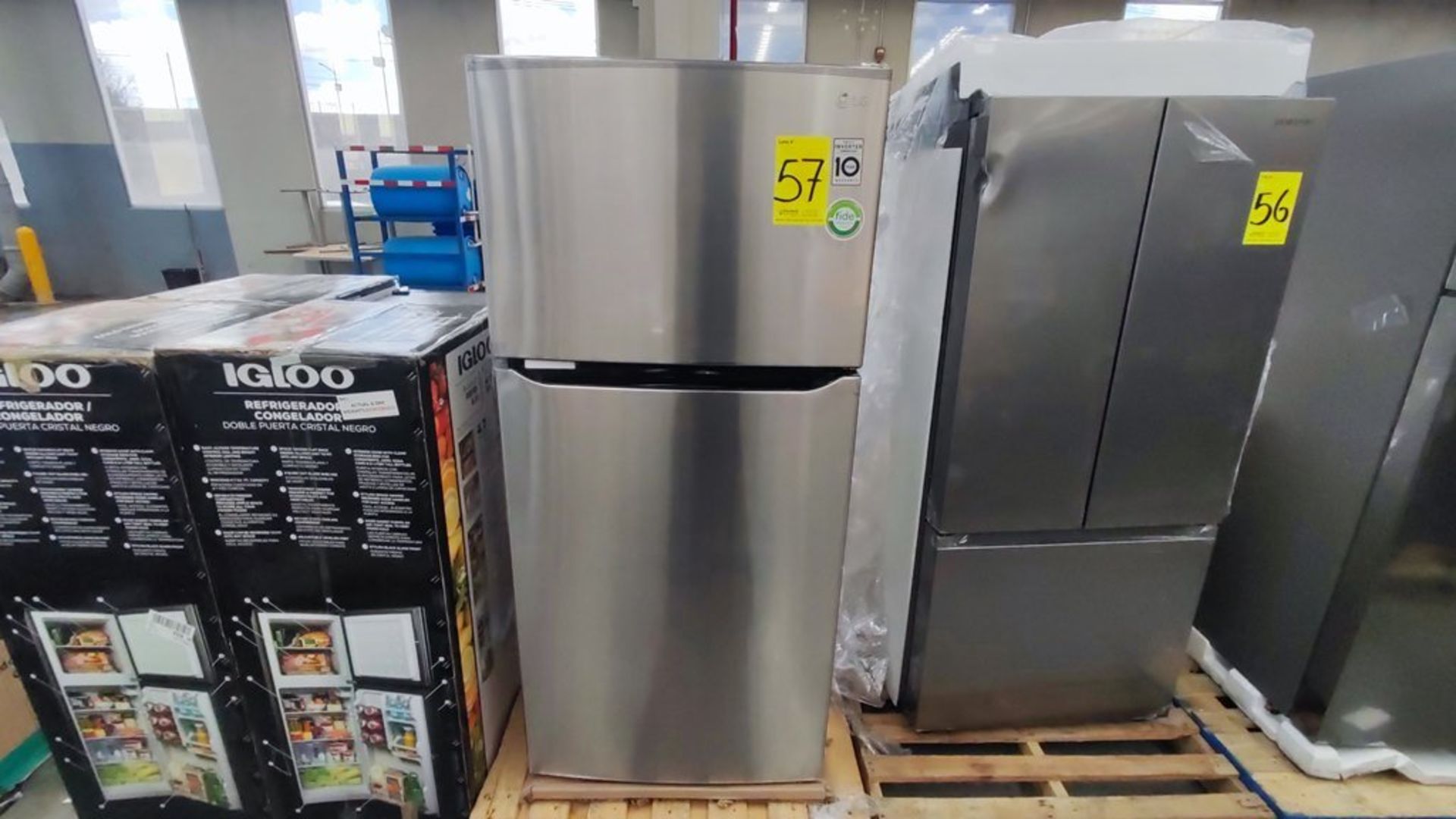 1 Refrigerador Marca LG, Modelo LT57BPSX, Serie 112MRVY1P862, Color Gris, Favor de inspeccionar. (N