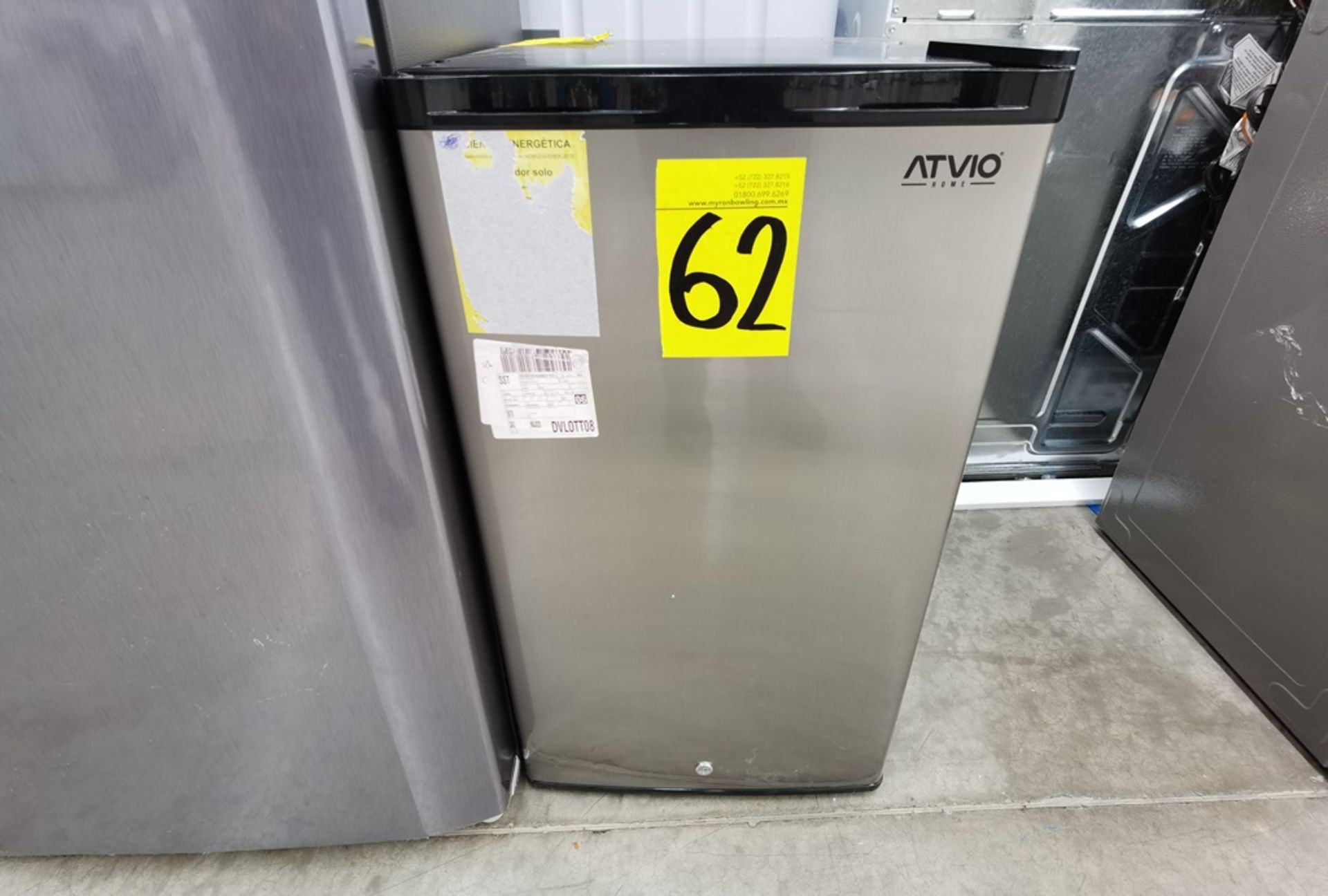 Lote de 2 refrigeradores conformado por: 1 Refrigerador con dispensador de agua Marca Mabe Modelo R - Image 12 of 13