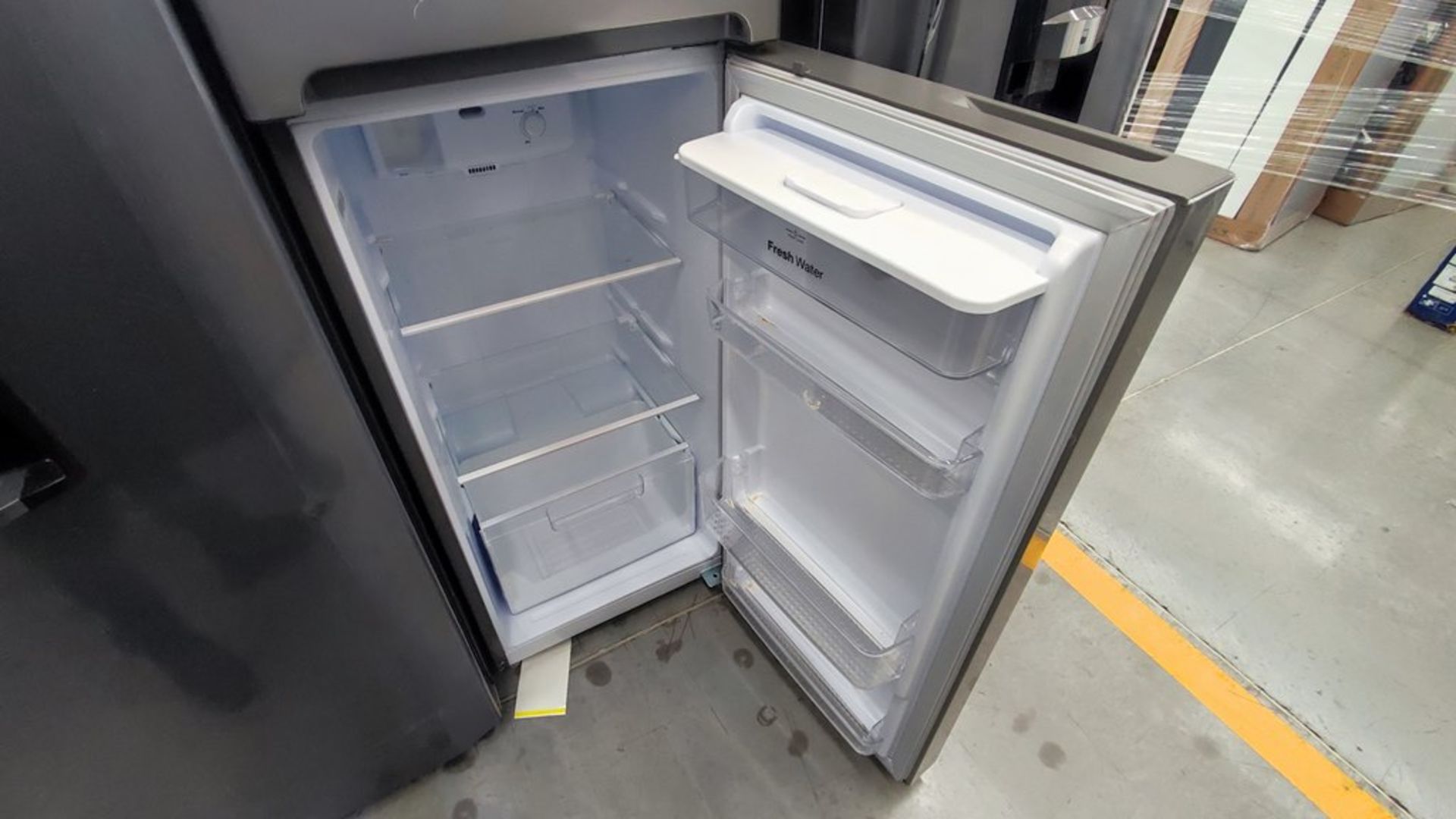 Lote de 2 refrigeradores contiene: 1 Refrigerador Marca Mabe, Modelo RMT400RY, No de serie 2202B401 - Image 14 of 15