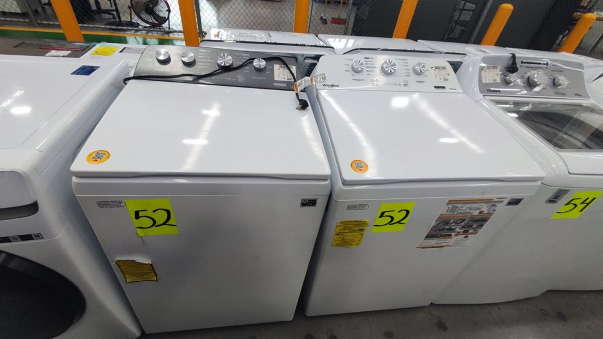 Lote de 2 Lavadoras contiene: 1 Lavadora de 19 Kg, Marca Whirlpool, Modelo 8MWTW1934MJM0, No de ser - Image 6 of 9