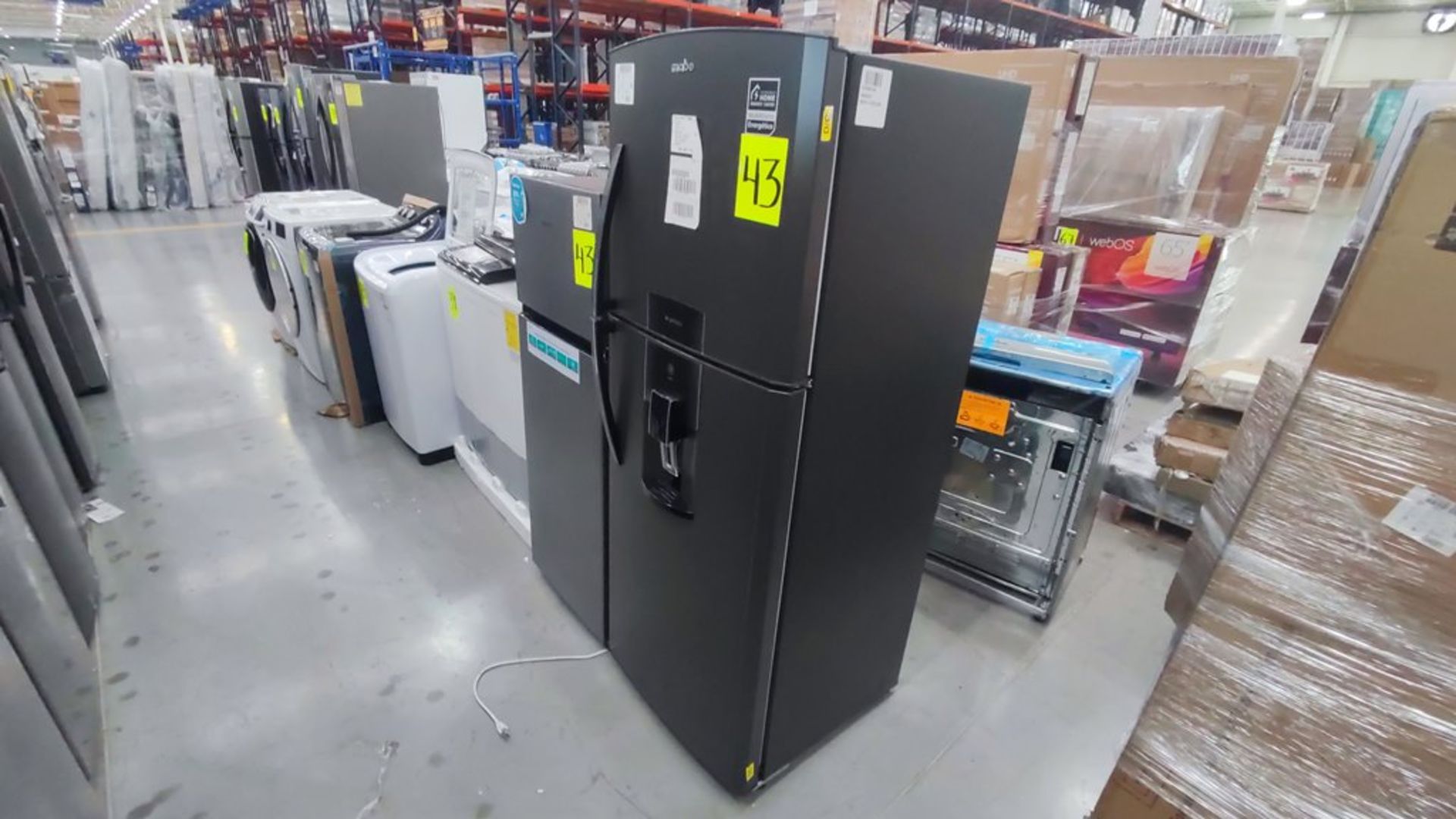 Lote de 2 Refrigeradores contiene: 1 Refrigerador Marca Mabe, Modelo RME360FD, No de serie 2206B511 - Image 7 of 11