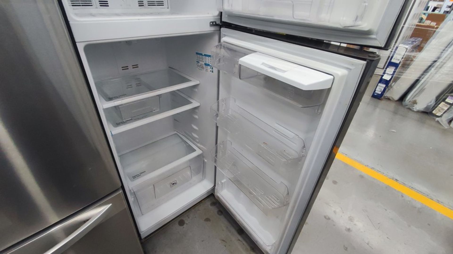 Lote de 2 refrigeradores contiene: 1 Refrigerador Marca Mabe, Modelo RMT400RY, No de serie 2201B410 - Image 13 of 15