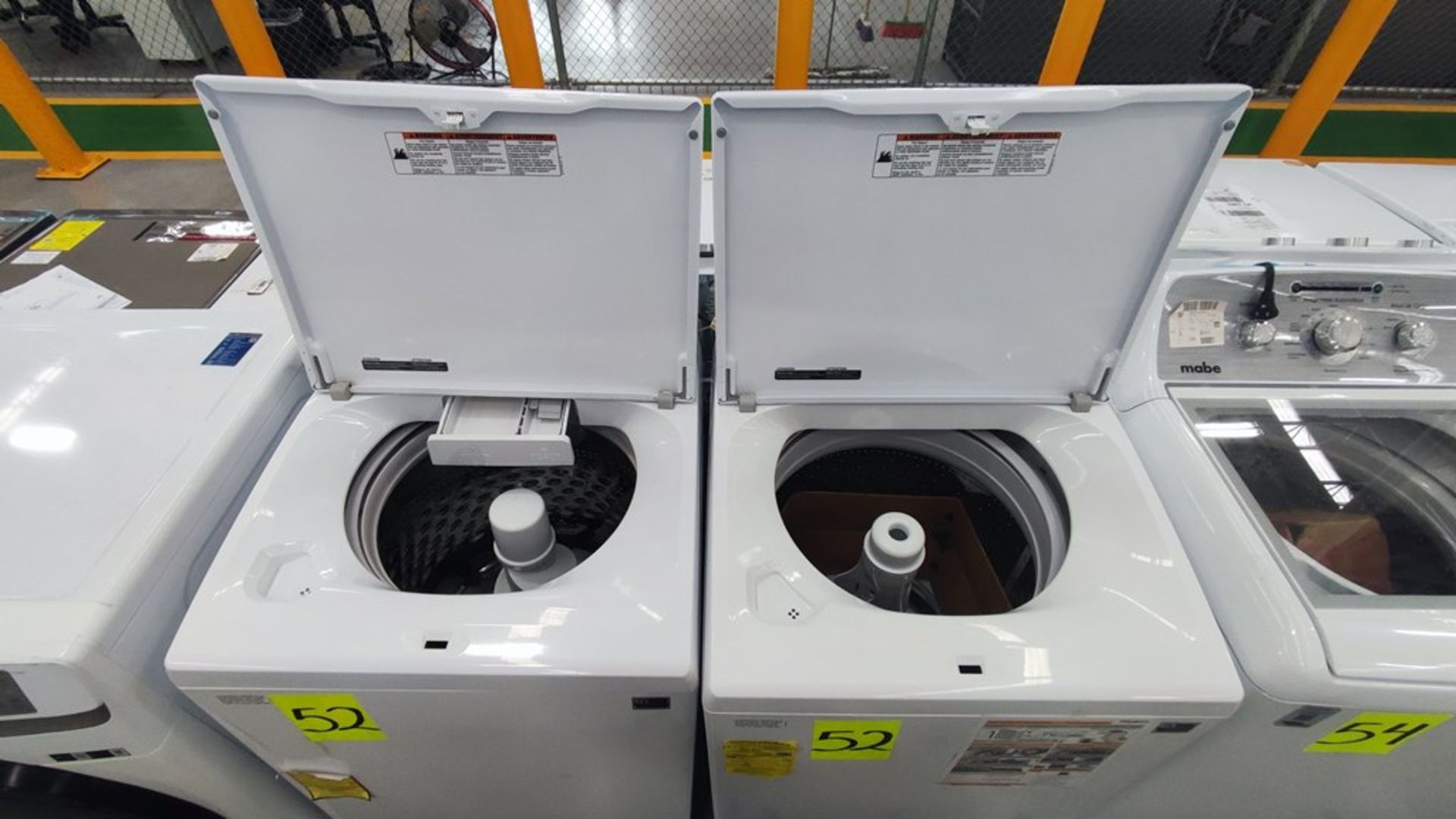 Lote de 2 Lavadoras contiene: 1 Lavadora de 19 Kg, Marca Whirlpool, Modelo 8MWTW1934MJM0, No de ser - Image 5 of 9