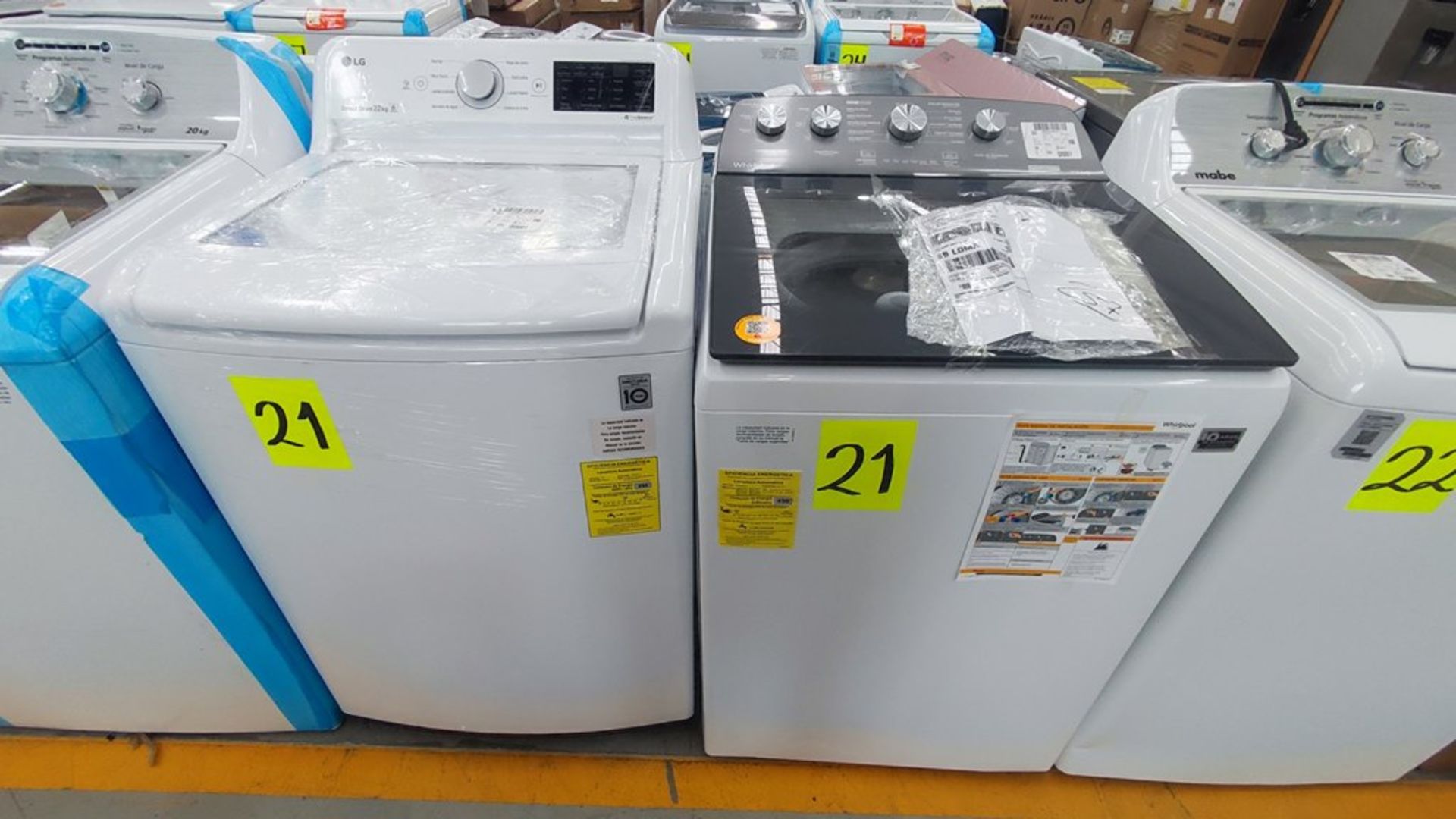 Lote de 2 Lavadoras contiene: 1 Lavadora de 22 Kg, Marca LG, Modelo WT22WT6H, No de serie 201TWDJ2E