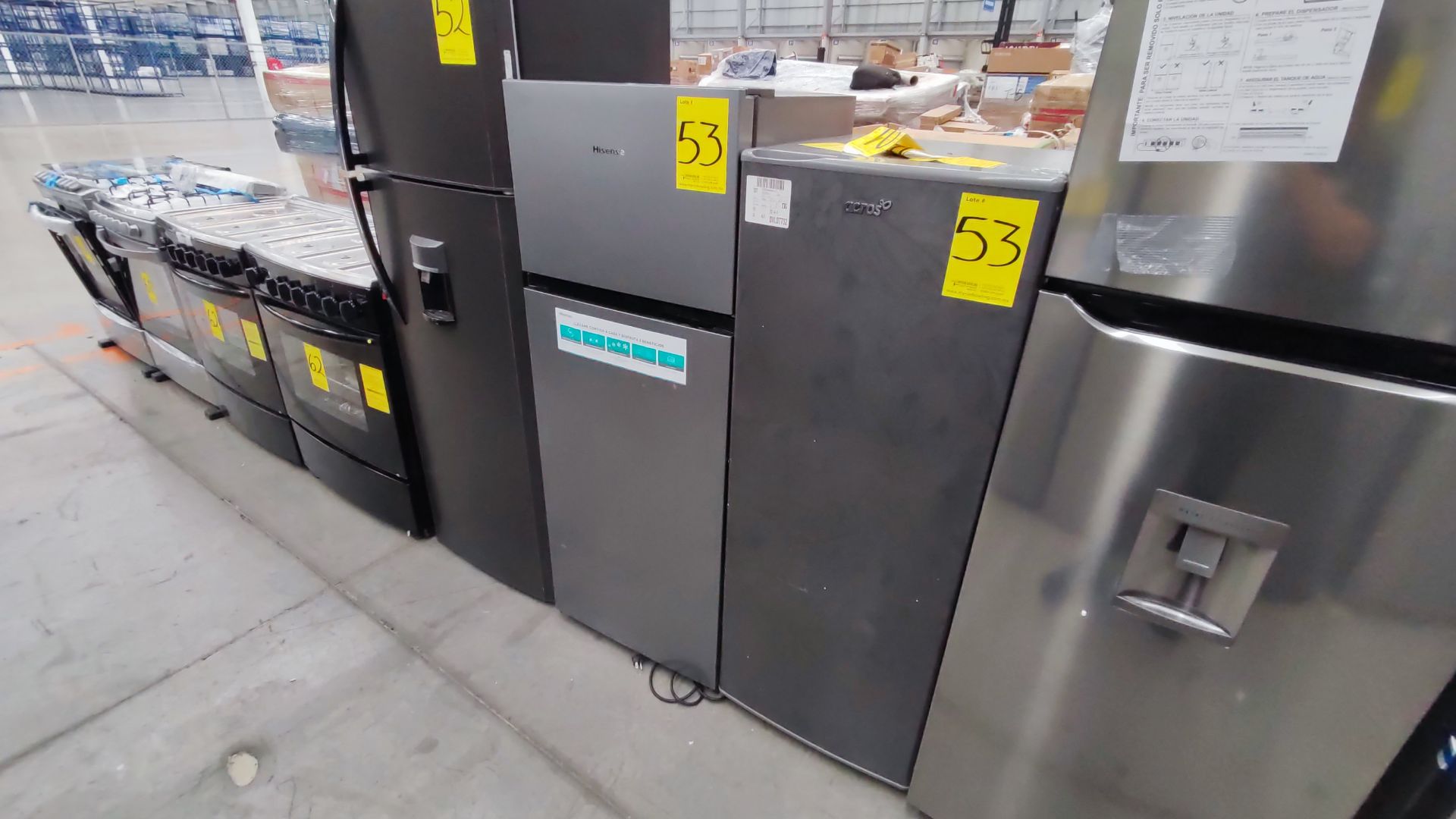 Lote de 2 Refrigeradores, Contiene; 1 Refrigerador Marca Hisense, Modelo BCYNY, Serie 1B0205Z0080JB - Image 8 of 11