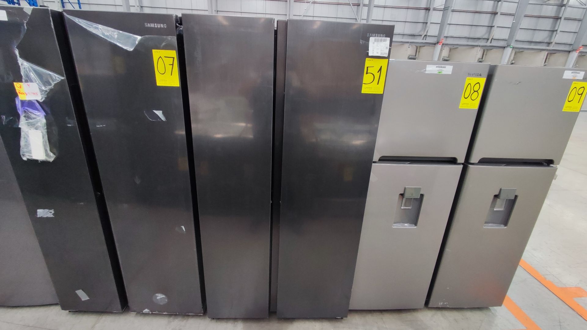 1 Refrigerador Marca Samsung, Modelo RS28T5B00B1, Serie 0B2V4BBT600402M, Color Gris, Detalles Estét