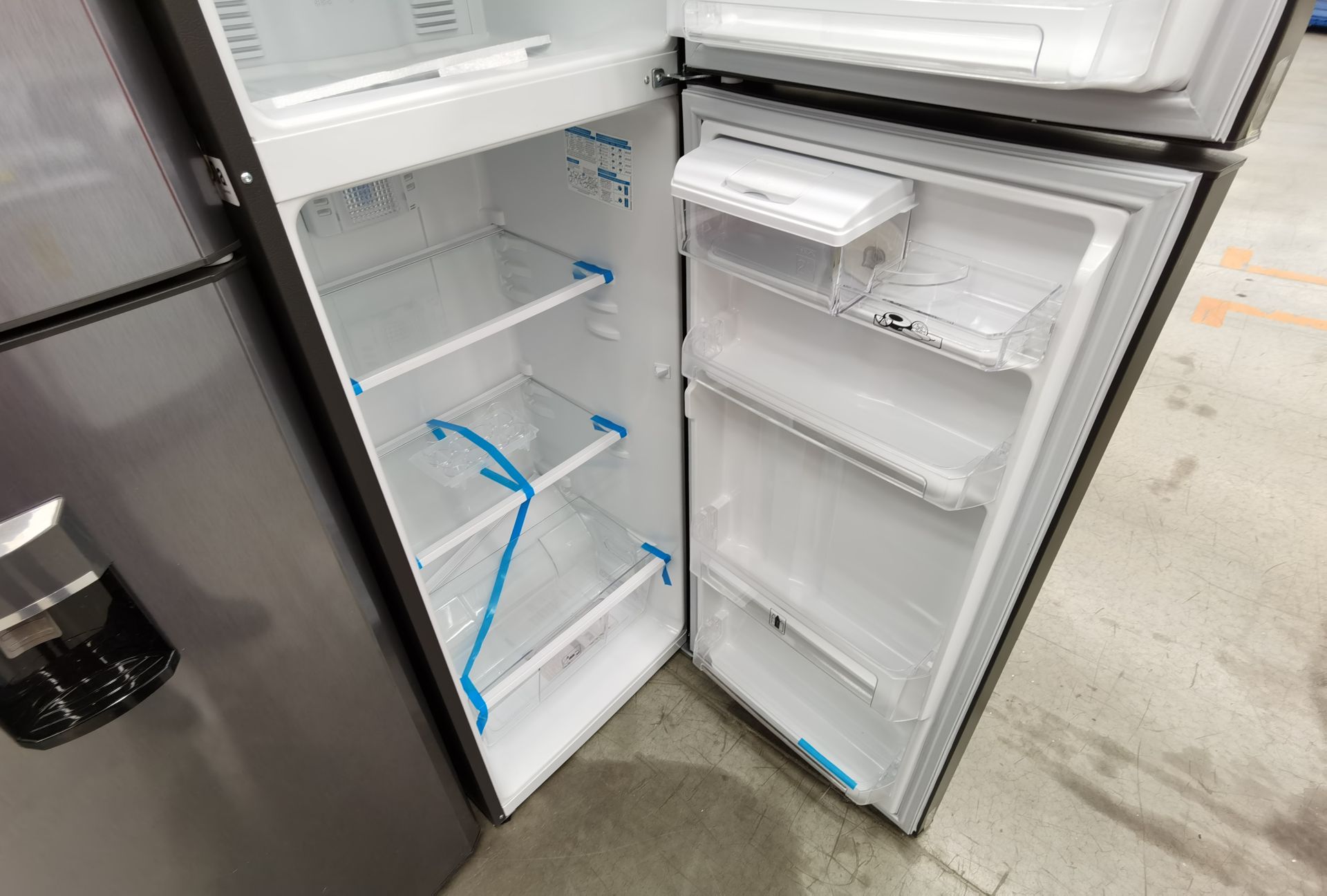 1 Refrigerador Marca Mabe, Modelo RMA300FJMR, Serie 2206B715895, Color Gris - Image 5 of 6