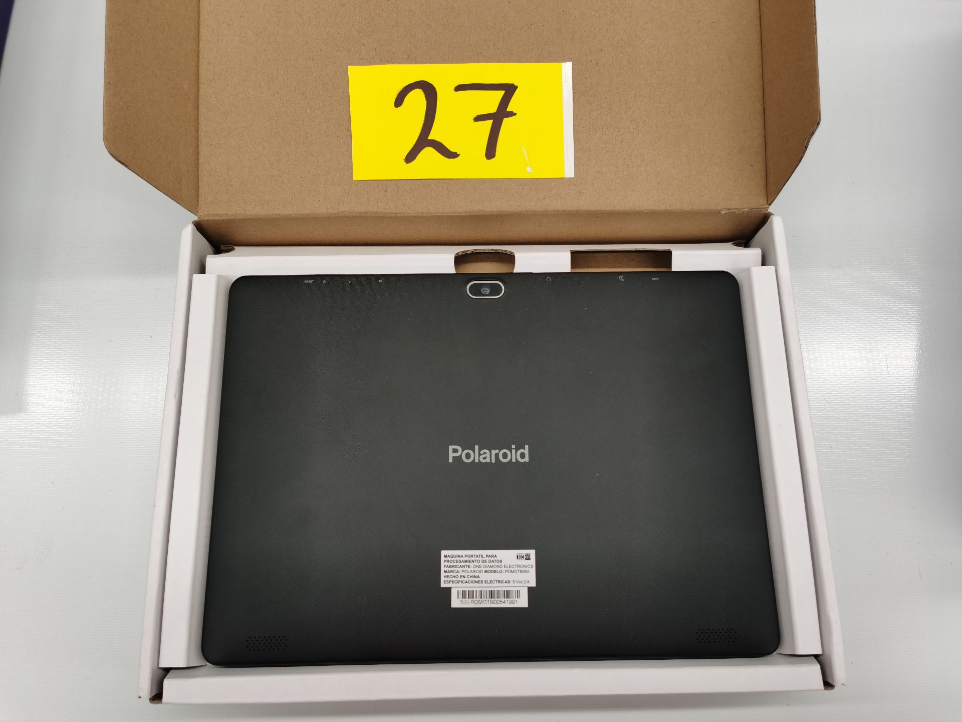 Lote de 2 Laptop + Tablet contiene: 2 Minilaptop Marca Lanix, 1 Tablet + Teclado Marca Polaroid - Image 9 of 19