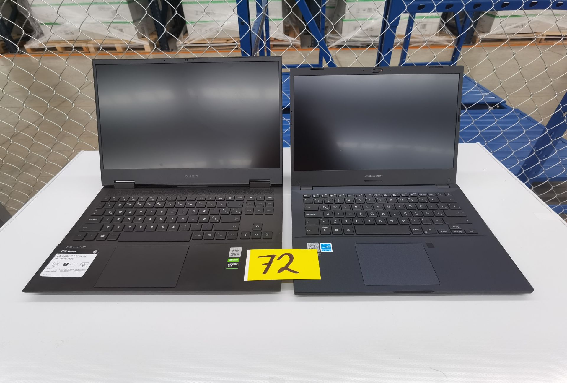 Lote de 2 Laptop: 1 Laptop OMEN i7 8GB RAM + 512GB SDD, 1 Laptop Asus i7 8GB RAM + 500GB SDD