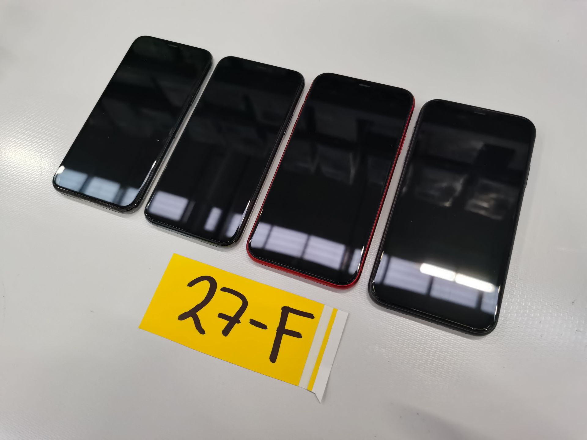 Lote de 4 Equipos Apple: 3 Iphone 11 de 64GB y 1 Iphone X de 256GB - Image 6 of 13