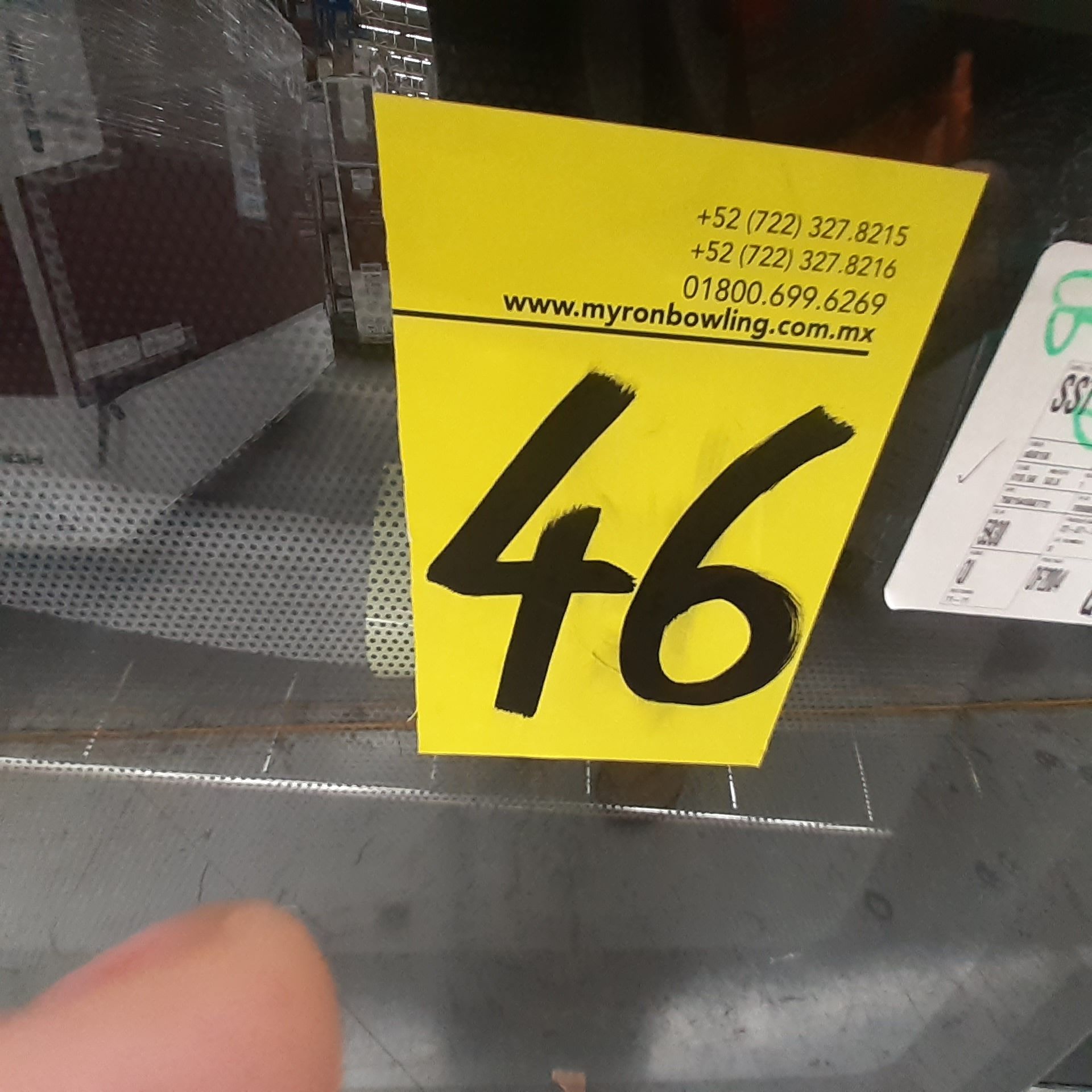 Lote De 2 Estufas: 1 Estufa De 6 Quemadores Marca Whirlpool, 1 Estufa De 4 Quemadores Marca Mabe, Di - Image 16 of 17