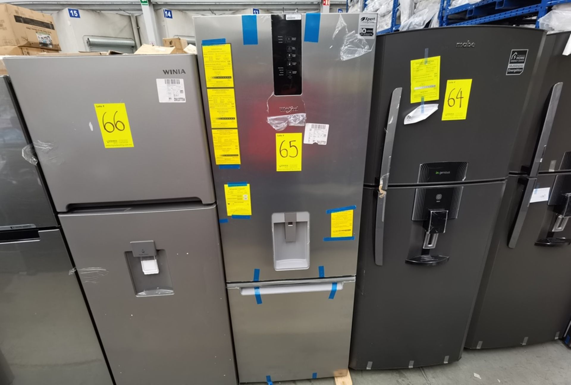 Lote De 2 Refrigeradores Contiene: 1 Refrigerador Marca Whirlpool Modelo WB1333A, Serie VSB2339114,