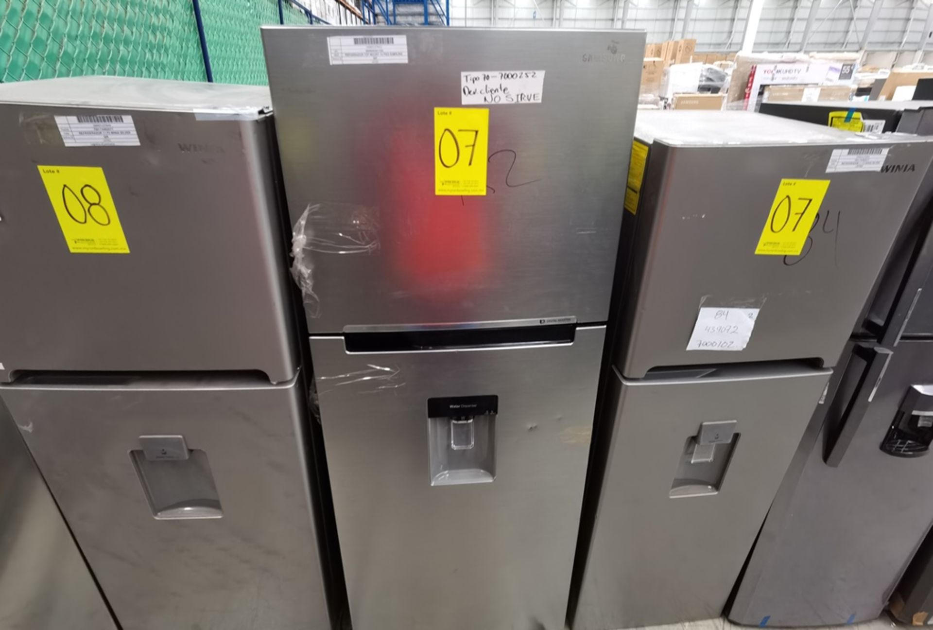 Lote De 2 Refrigeradores Contiene: 1 Refrigerador Marca Winia, Modelo DFR25210GMDX, Serie MR21yN118 - Image 11 of 19