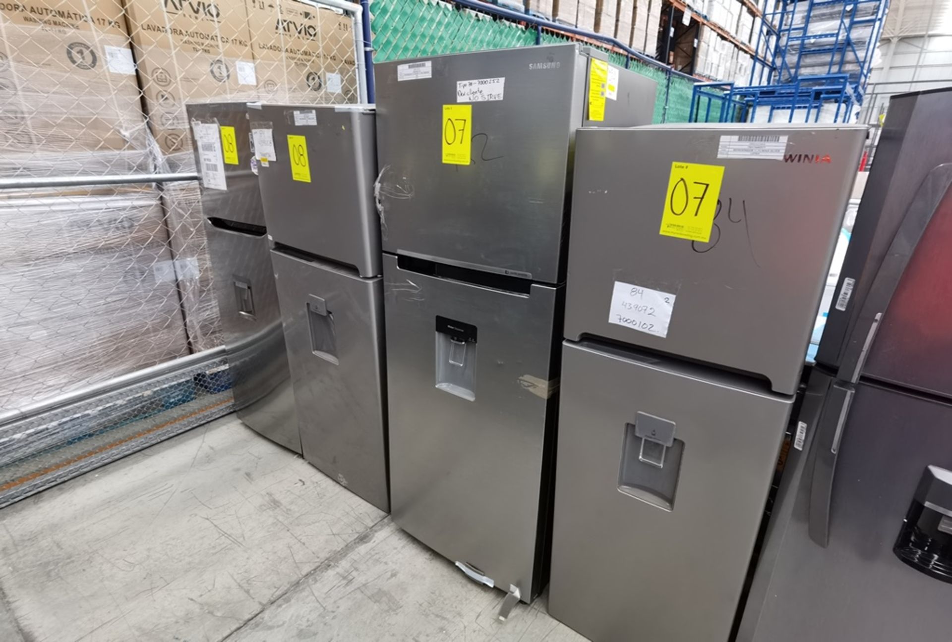 Lote De 2 Refrigeradores Contiene: 1 Refrigerador Marca Winia, Modelo DFR25210GMDX, Serie MR21yN118 - Image 15 of 19