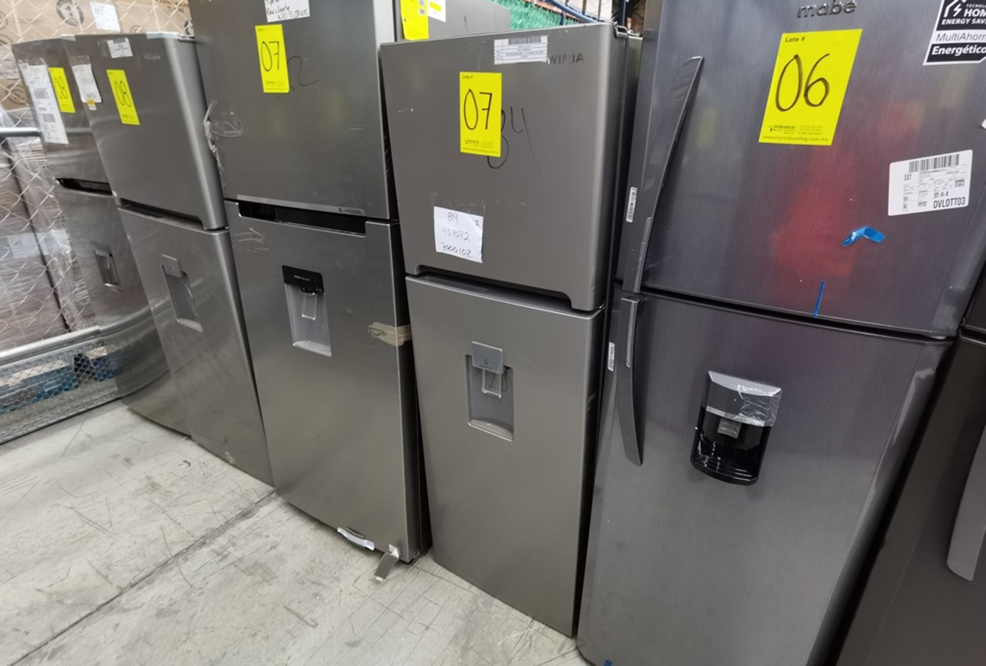 Lote De 2 Refrigeradores Contiene: 1 Refrigerador Marca Winia, Modelo DFR25210GMDX, Serie MR21yN118 - Image 6 of 19
