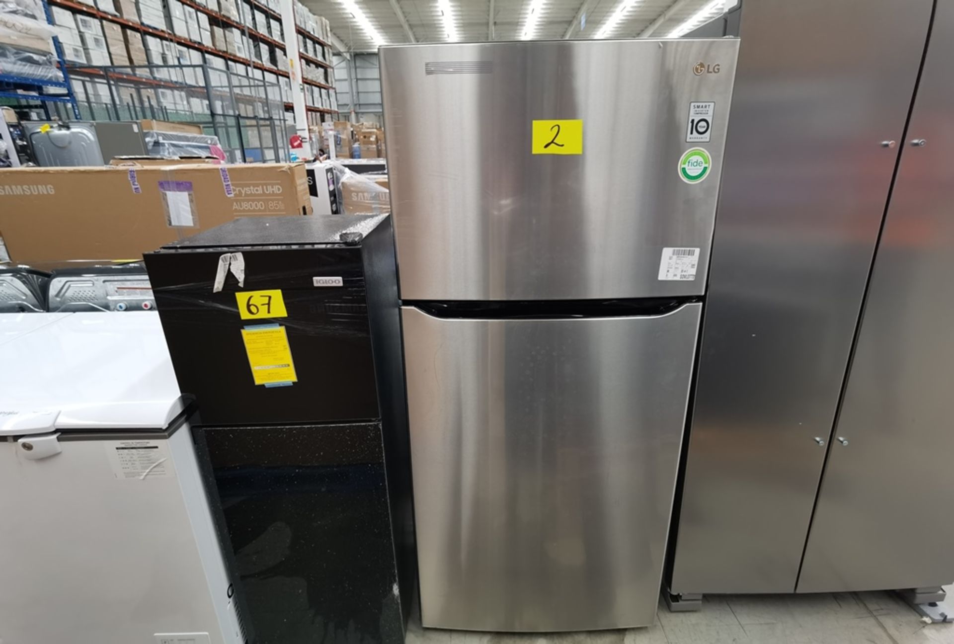 Lote De 2 Refrigeradores Contiene: 1 Refrigerador Marca Mabe, Modelo RMT400RY, Serie 2206B407247, C - Image 9 of 15
