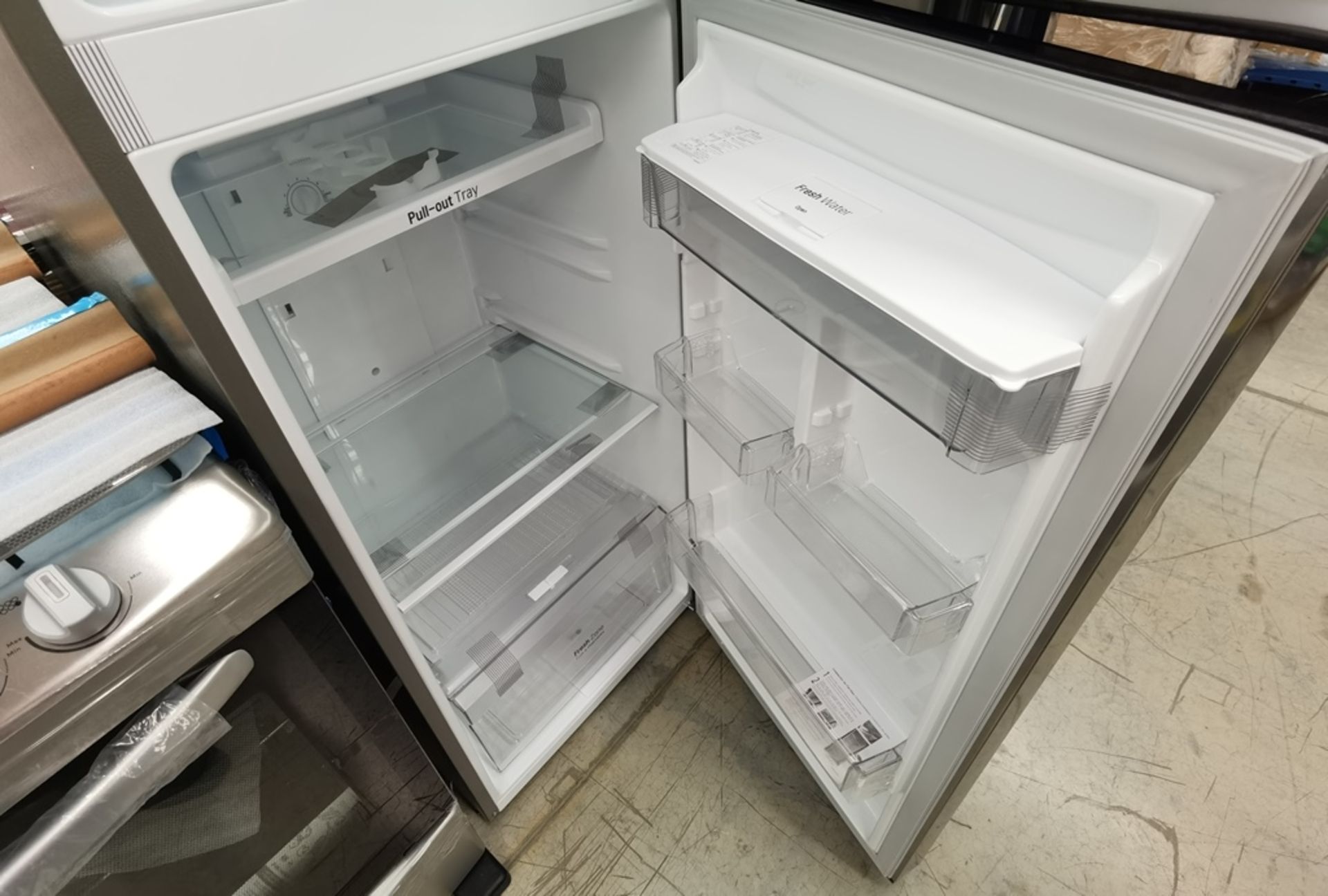 Lote De 2 Refrigeradores Contiene: 1 Refrigerador Marca Mabe, Modelo RME360FD, Serie 2205B503535, C - Image 15 of 17