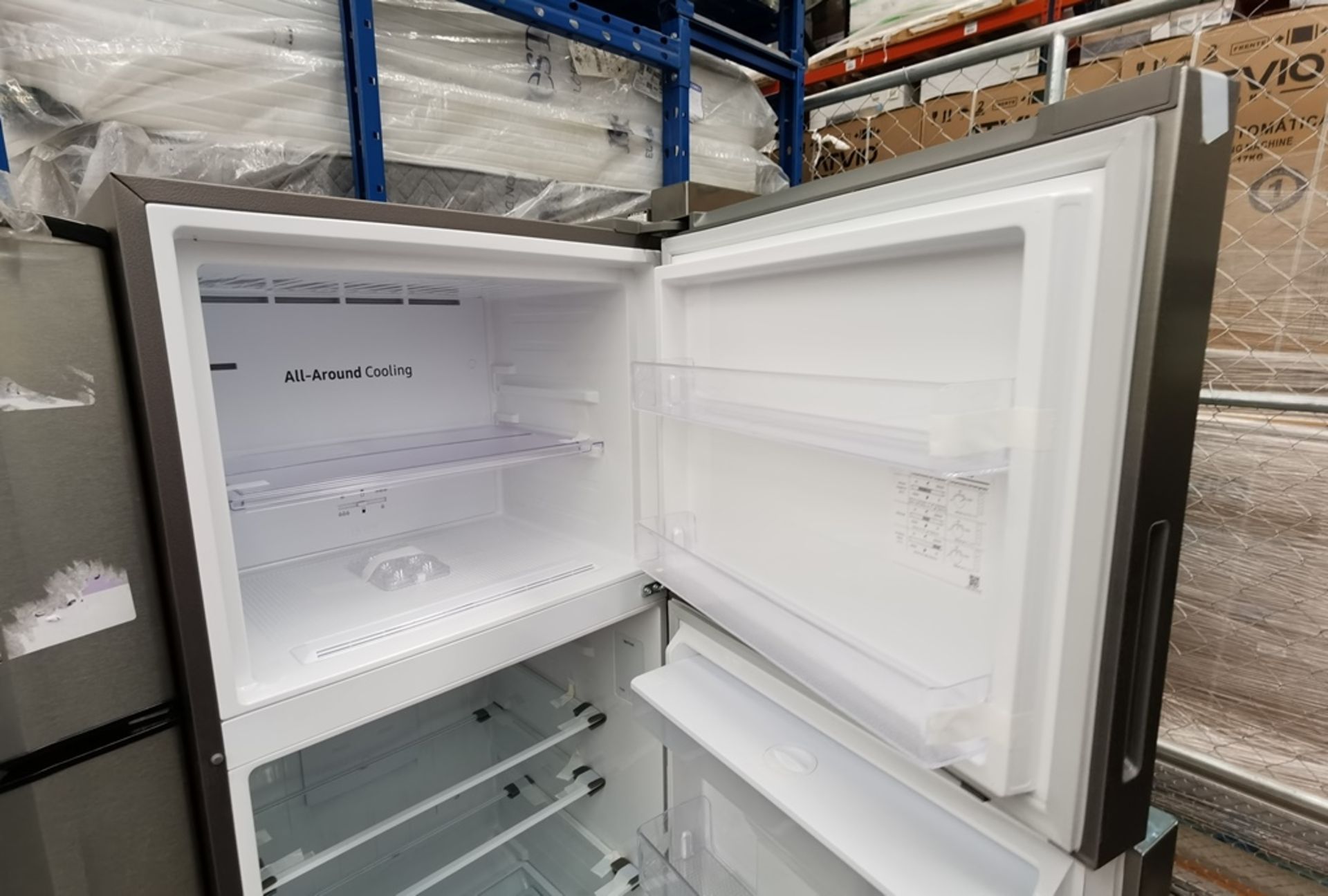 Lote De 2 Refrigeradores Contiene: 1 Refrigerador Marca Samsung Modelo RT44A6304S9, Serie 0BDF4BAR9 - Image 7 of 16