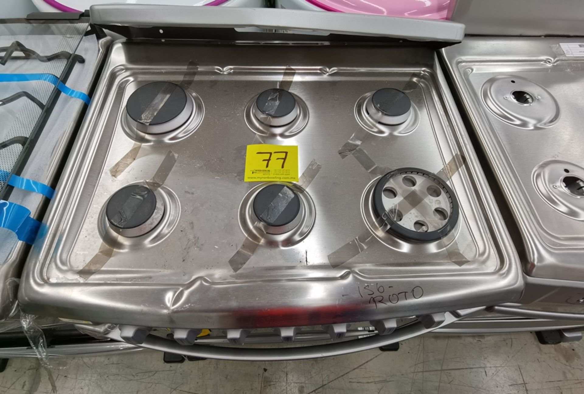 Lote De 3 Estufas + Horno Contiene: 1 Estufa De 6 Quemadores Marca Whirlpool, Modelo AF6423D00, Ser - Image 17 of 25