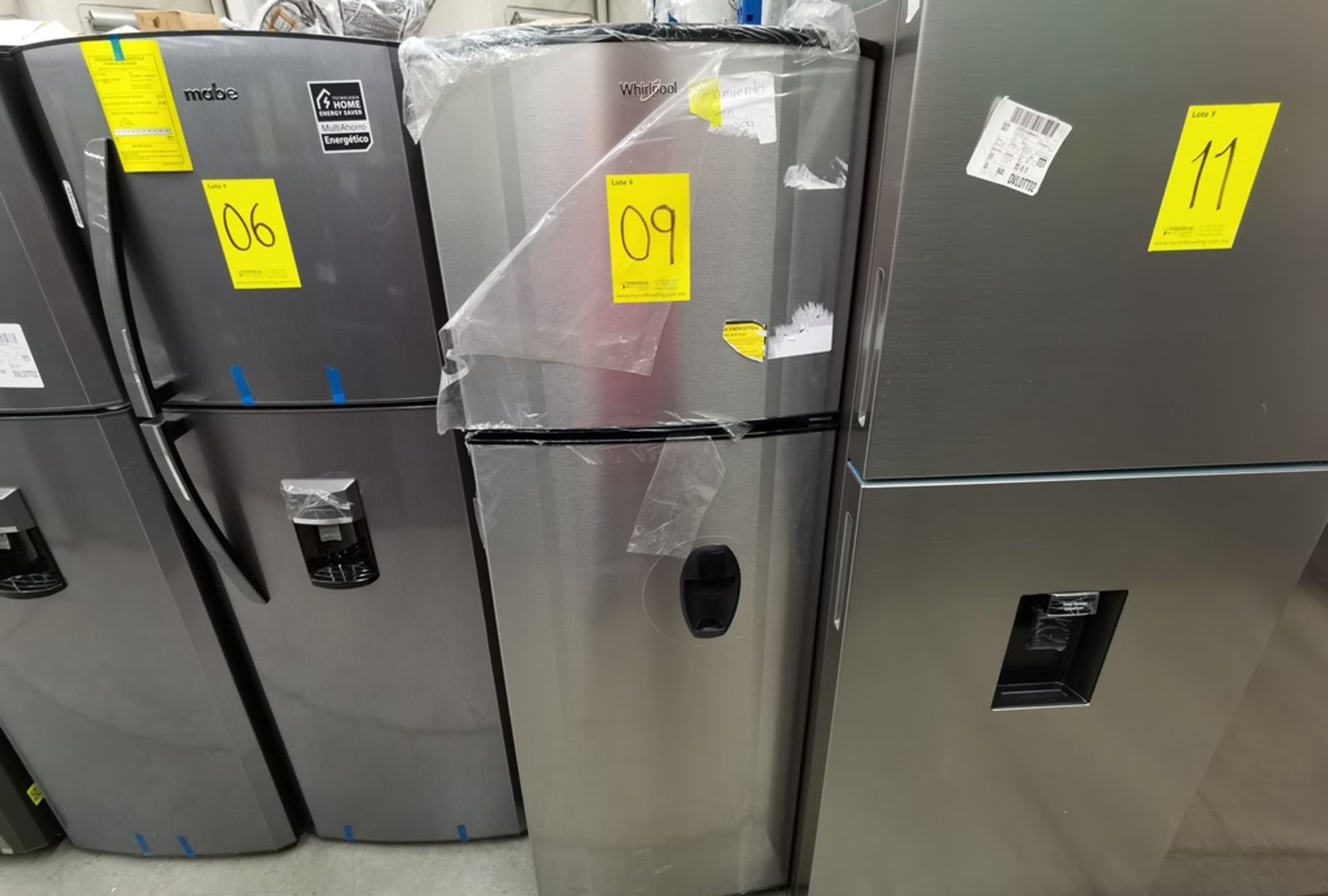 Lote De 2 Refrigeradores Contiene: 1 Refrigerador Marca Across, Modelo AT9007G03, Serie VRB1230980, - Image 8 of 16