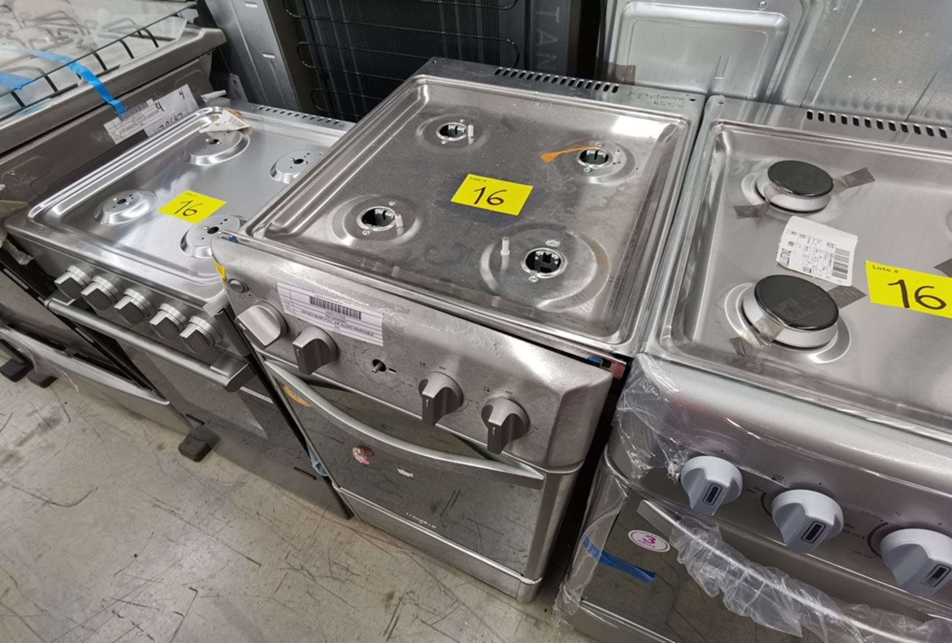 Lote De 4 Estufas Contiene: 1 Estufa De 4 Quemadores Marca Whirlpool, Modelo AW5400D01, Serie VEB25 - Image 13 of 25