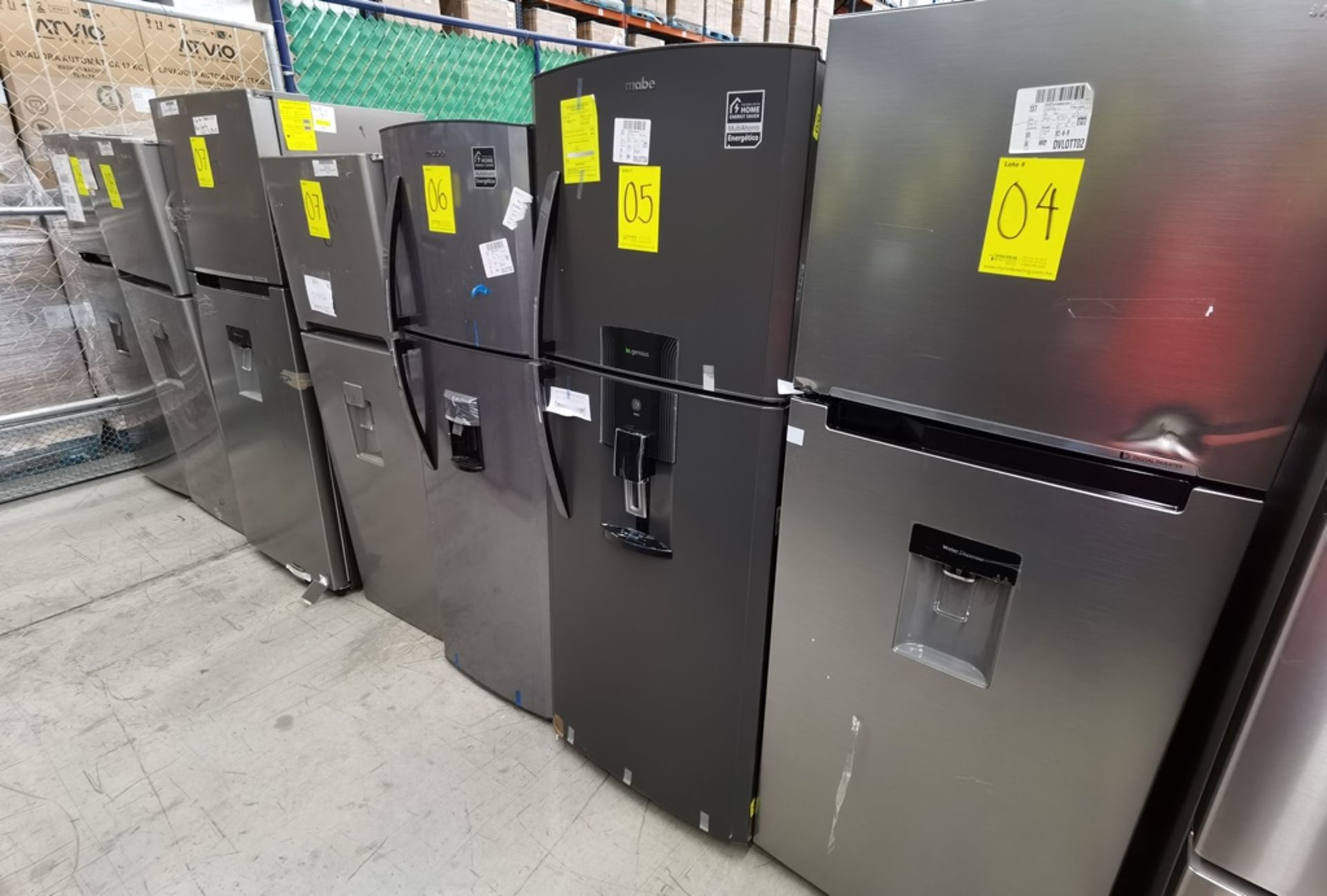 Lote De 2 Refrigeradores Contiene: 1 Refrigerador Marca Mabe, Modelo RME360FD, Serie 2205B503535, C - Image 6 of 17