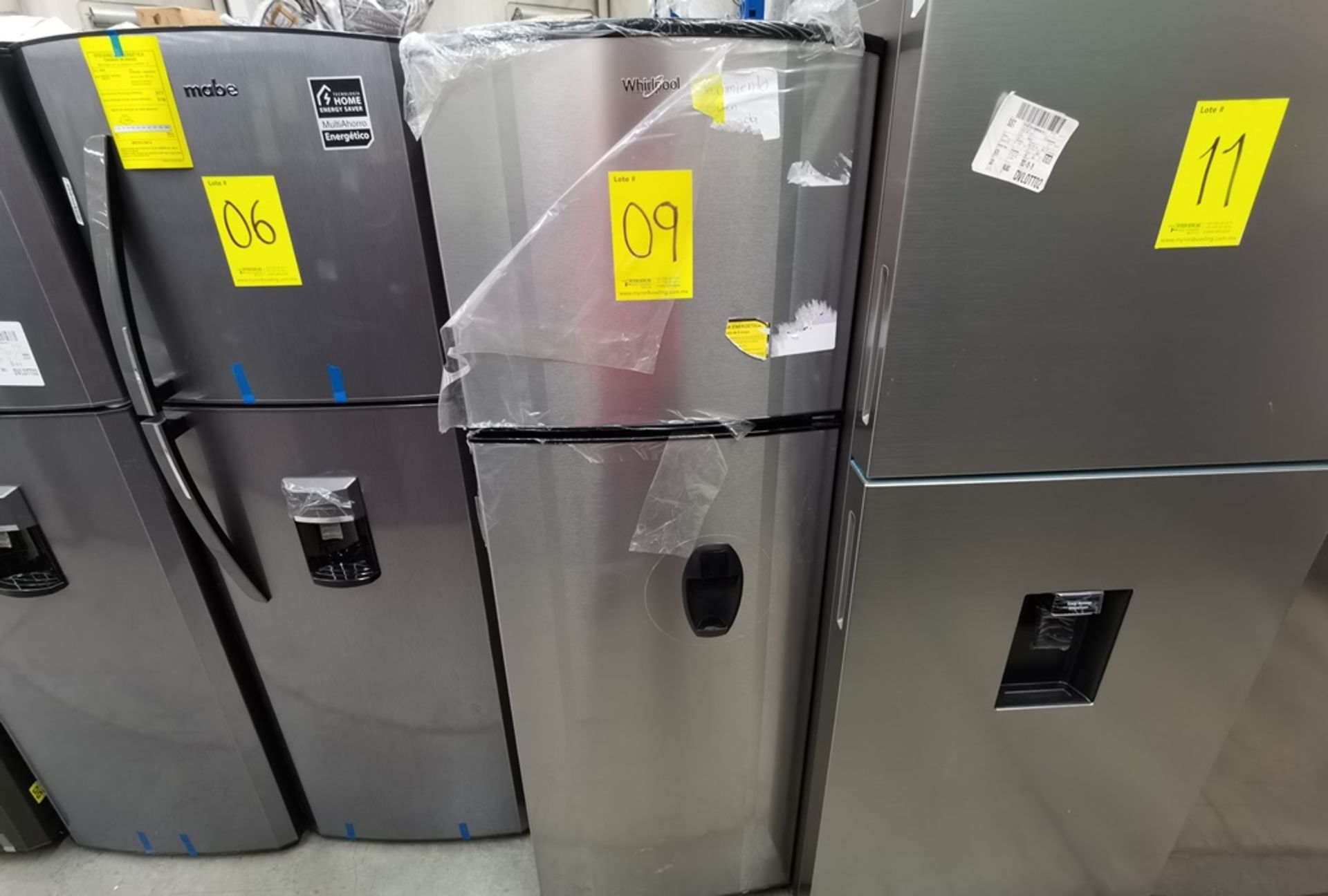 Lote De 2 Refrigeradores Contiene: 1 Refrigerador Marca Across, Modelo AT9007G03, Serie VRB1230980, - Image 7 of 16