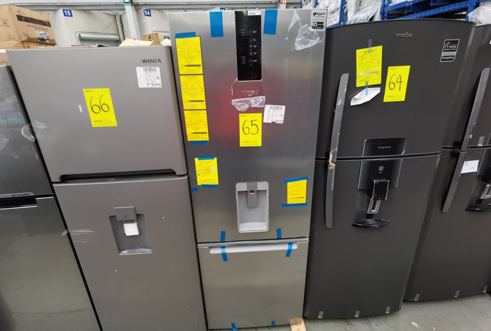 Lote De 2 Refrigeradores Contiene: 1 Refrigerador Marca Whirlpool Modelo WB1333A, Serie VSB2339114, - Image 2 of 14