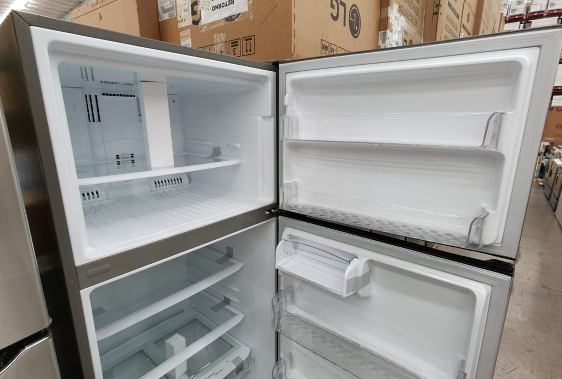 1 Refrigerador Marca LG, Modelo LT57BPSX, Serie 205MRSS3K582, Color Gris - Image 8 of 11